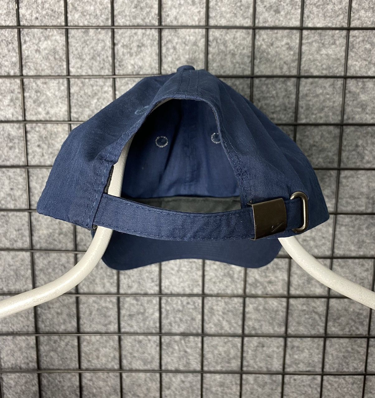 Nike Nike Streetwear Swoosh Logo Adjustable Cap Hat Size OS Size ONE SIZE - 4 Thumbnail