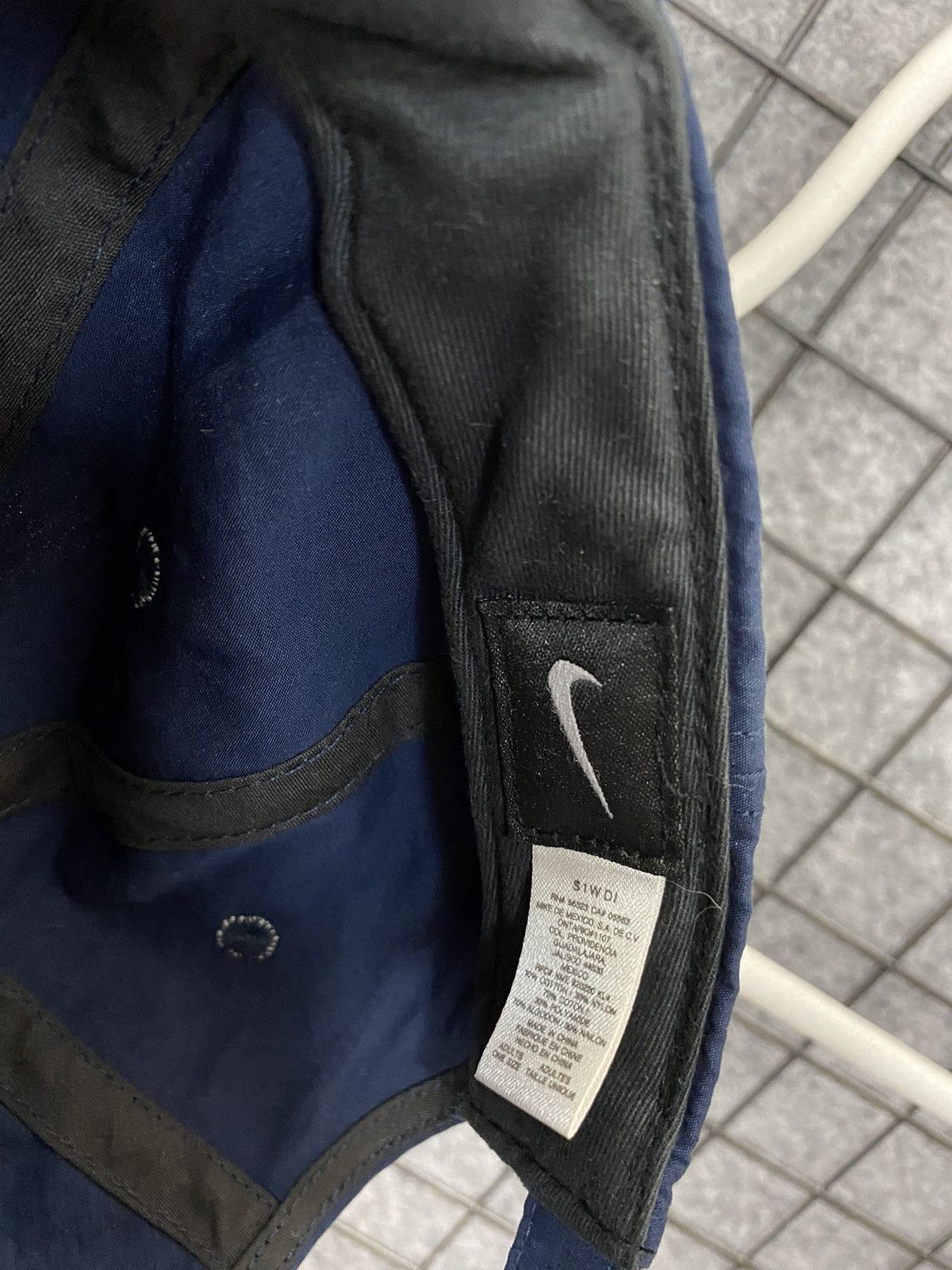 Nike Nike Streetwear Swoosh Logo Adjustable Cap Hat Size OS Size ONE SIZE - 7 Thumbnail