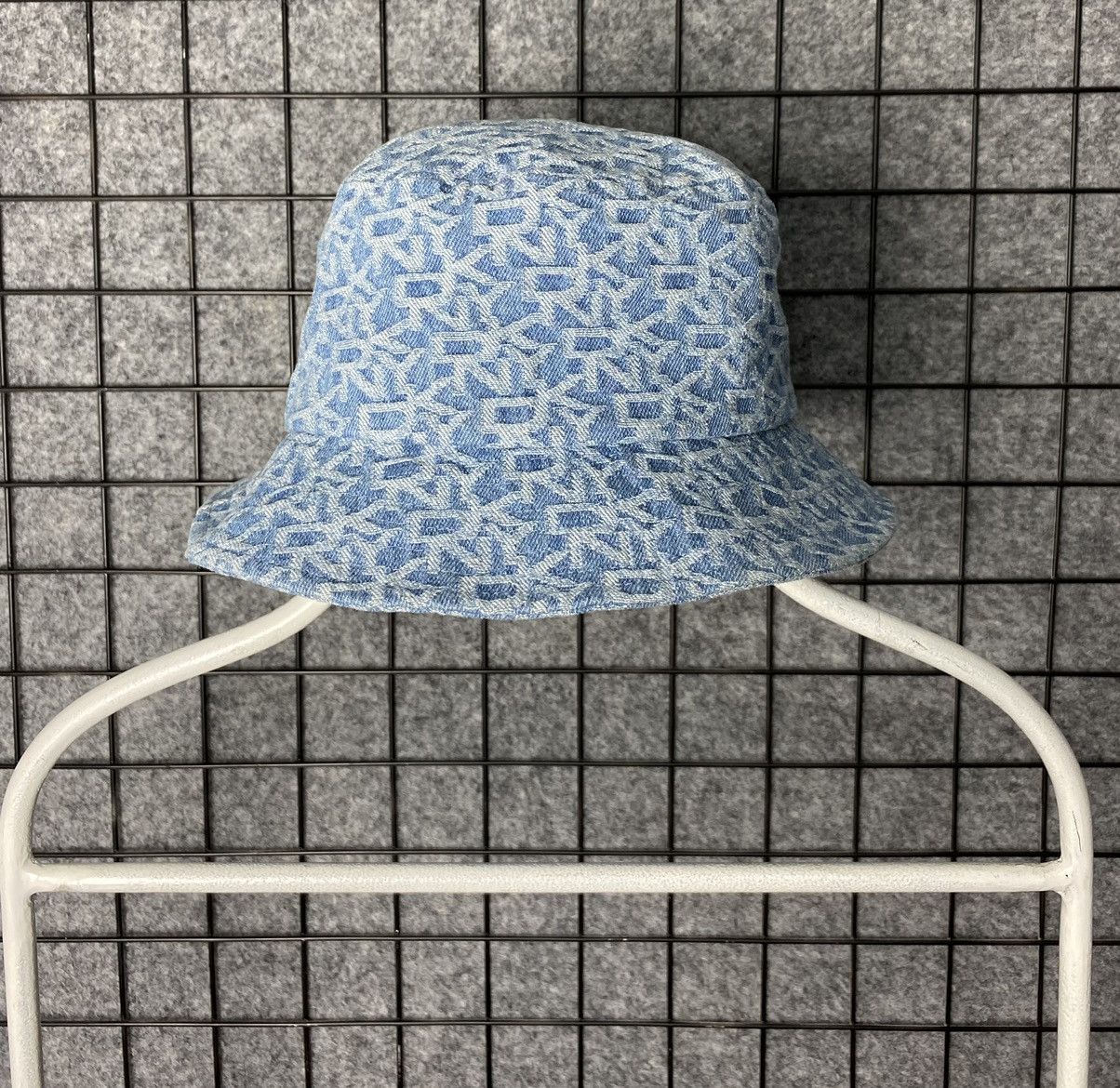 DKNY DKNY Streetwear Monogram Logo Denim Bucket Hat Size OS Size ONE SIZE - 1 Thumbnail