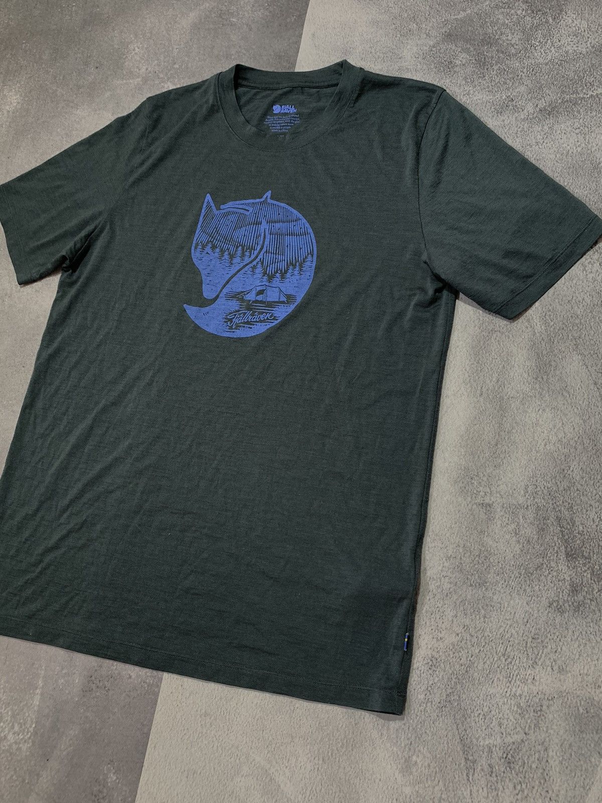 Other Vintage Y2K FjallRaven tee outdoor big logo size XL Size US XL / EU 56 / 4 - 2 Thumbnail
