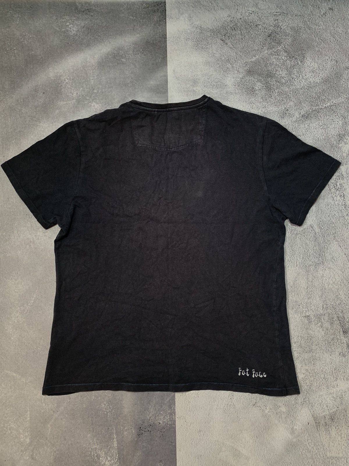 Vintage Vintage Y2K Fat Face sun faded tee big logo size L Size US L / EU 52-54 / 3 - 4 Thumbnail