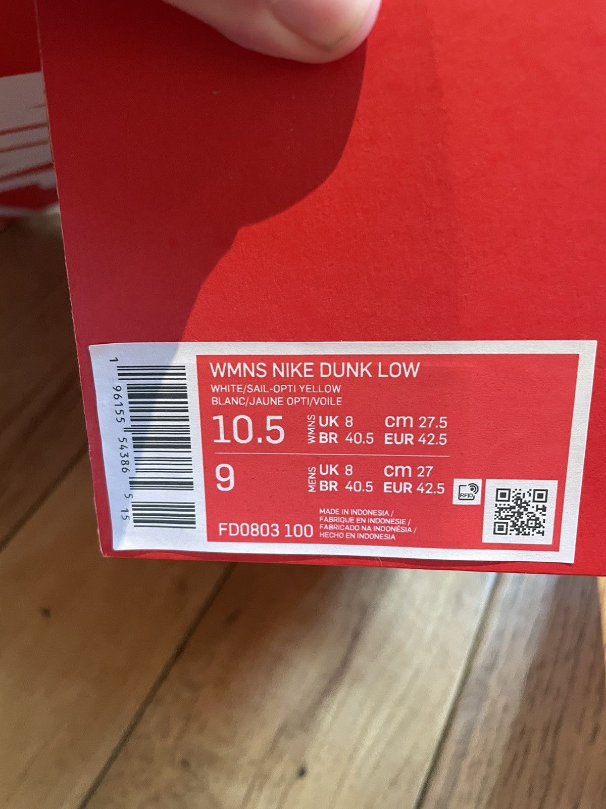 Nike Nike Dunk Low Yellow Heart W 2023 Size US 9 / EU 42 - 14 Thumbnail