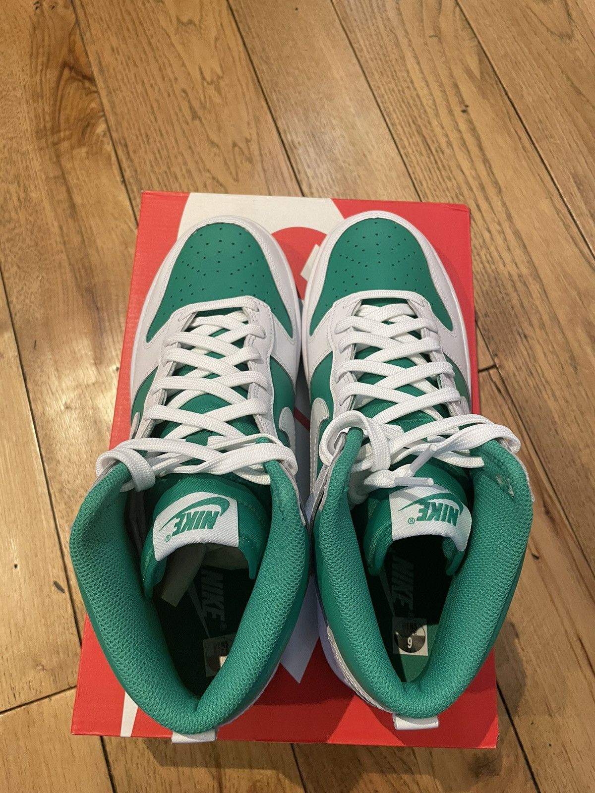 Nike Nike Dunk High Stadium Green Pine 2023 Size US 9 / EU 42 - 4 Thumbnail