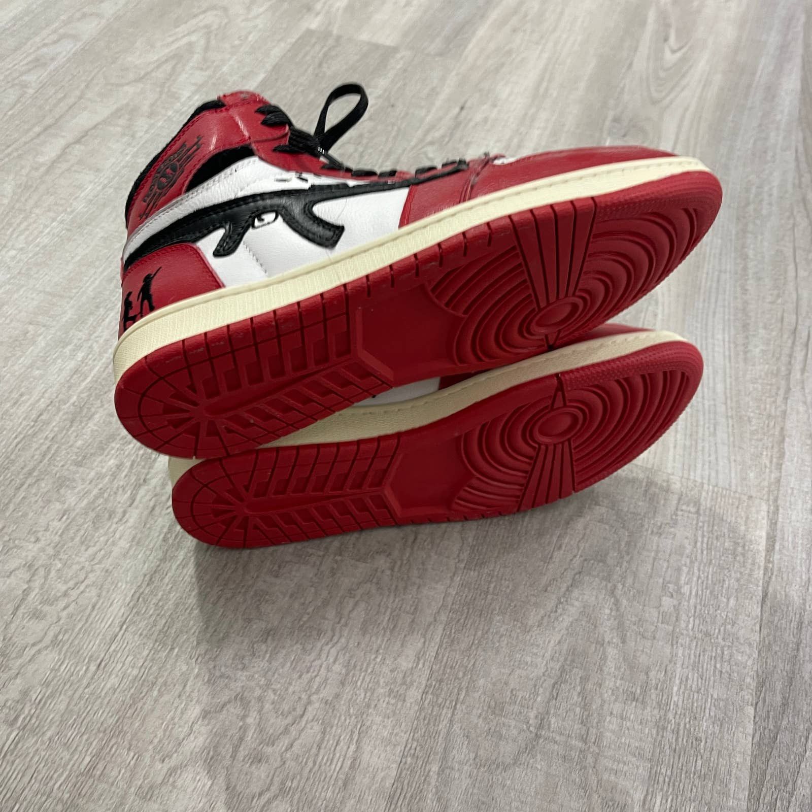 Lost Boys Archives Lost Boys Ak47 Jordan 1 Chicago Sneaker Shoes Size 41 Size US 8 / EU 41 - 4 Thumbnail