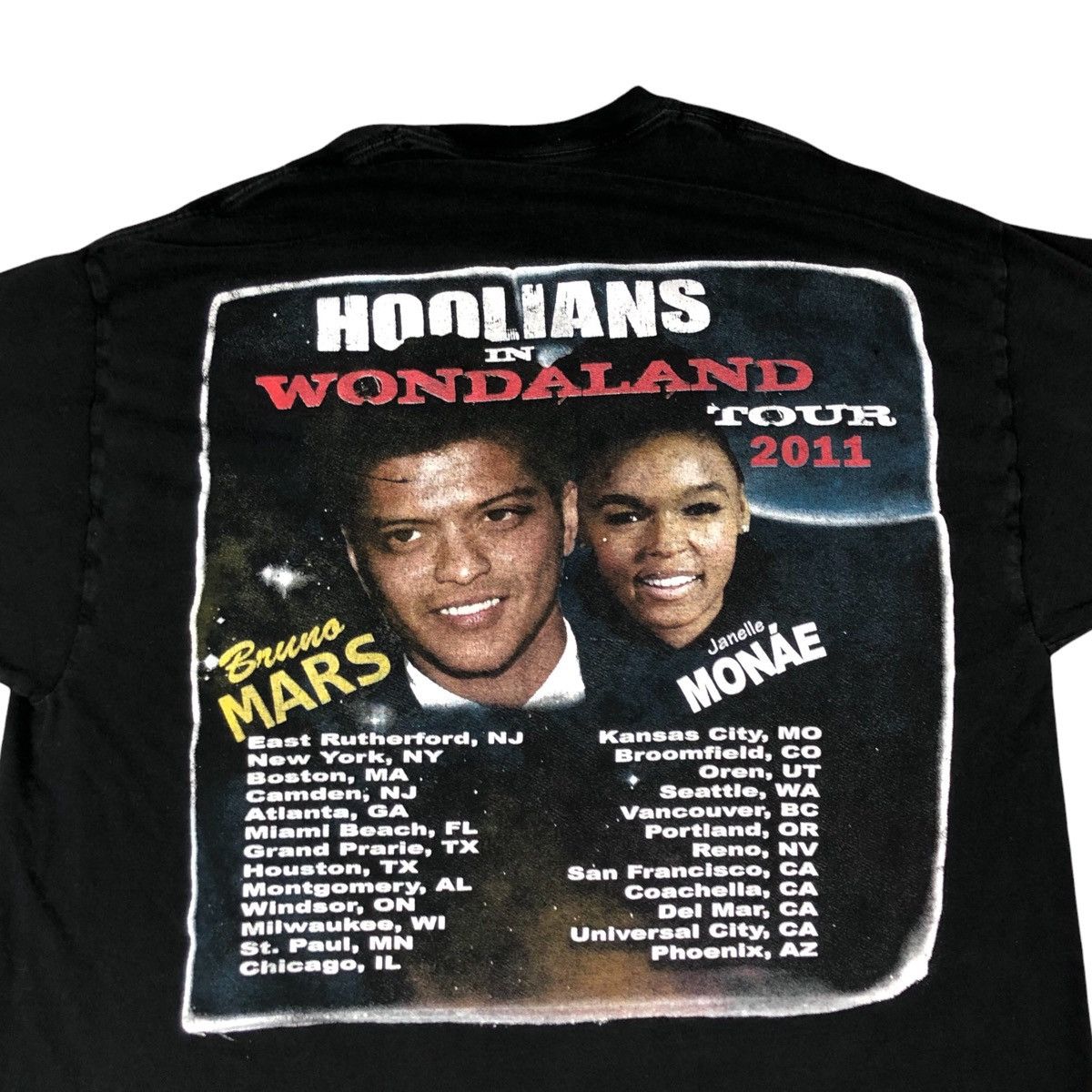 Band Tees × Hanes × Other 2011 Bruno Mars Hooligans In Wondaland Bootleg Tour Shirt XL Size US XL / EU 56 / 4 - 2 Thumbnail