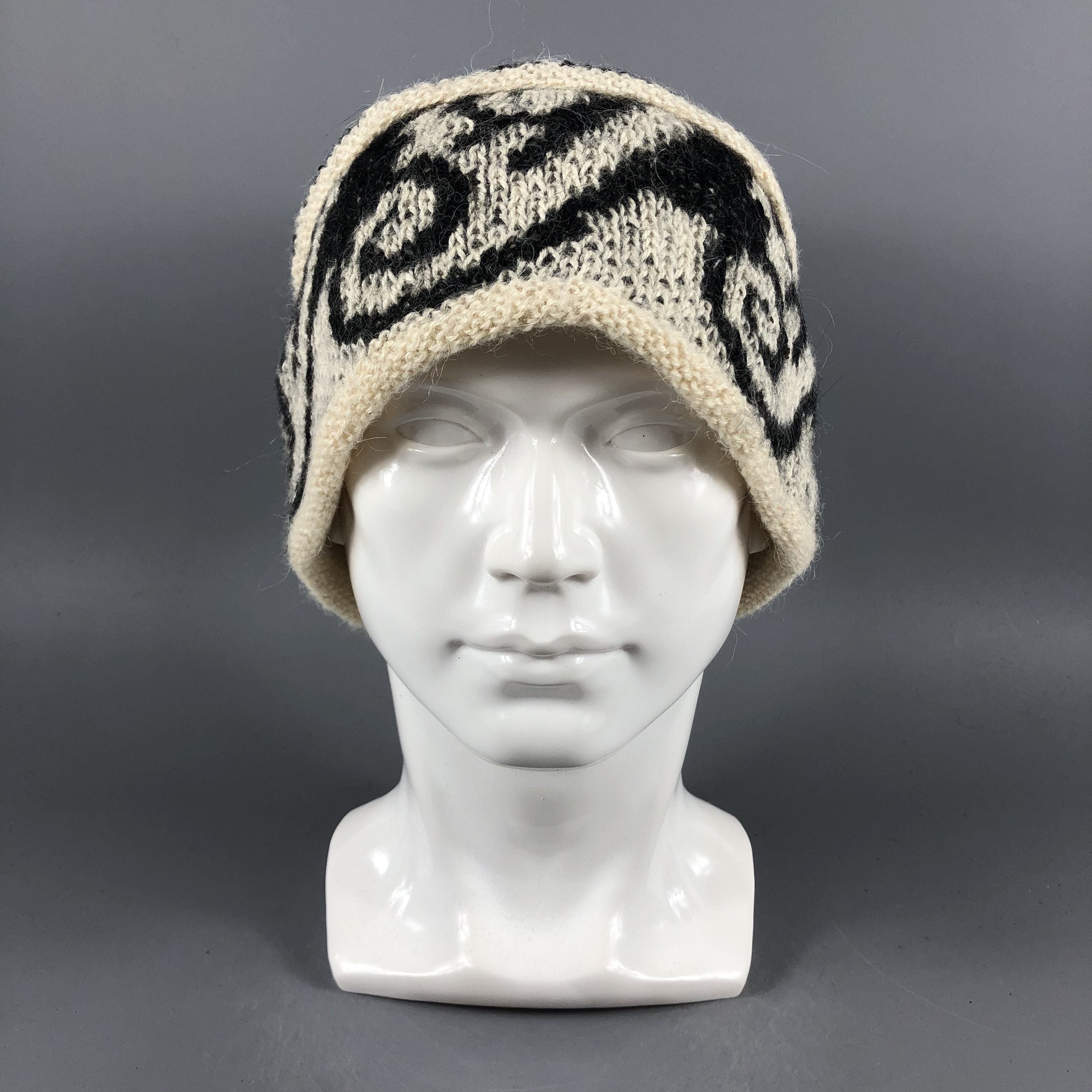 Vintage Ozone Community Tokyo Beanie Snow Hat Snow Cap -D1121 Size ONE SIZE - 1 Thumbnail