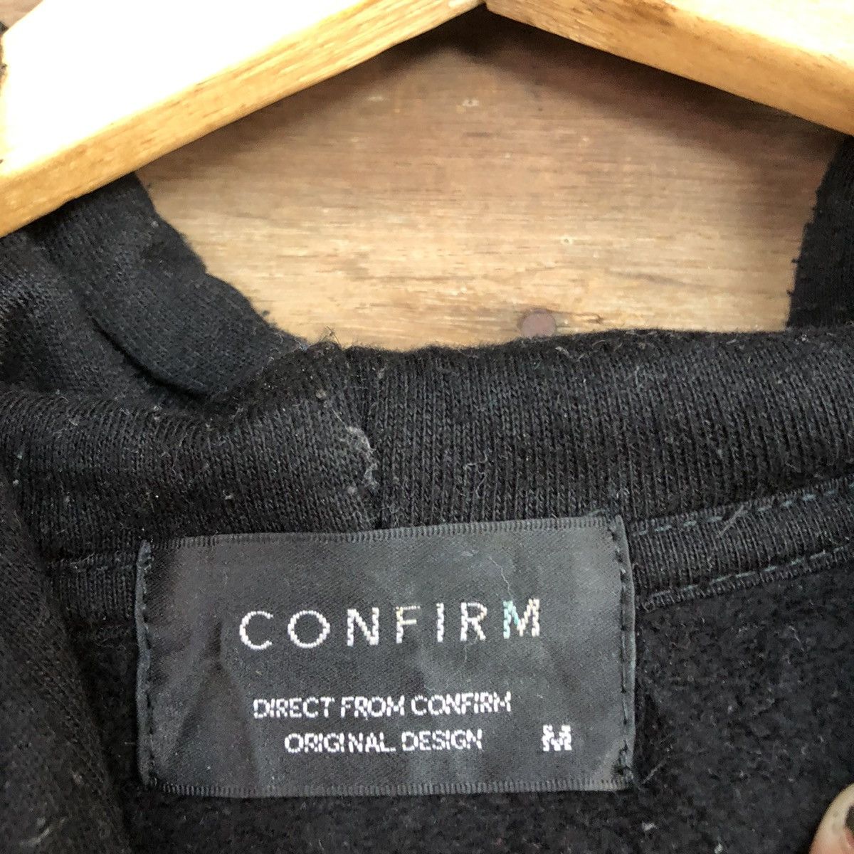 Japanese Brand × Vintage Comfirm Black Hoodies vintage sweatshirt #5624 Size US L / EU 52-54 / 3 - 12 Thumbnail