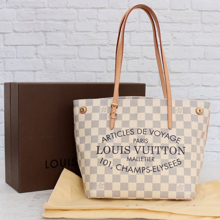 Louis Vuitton, a Damier Azur 'Cabas Adventure' tote bag, 2014