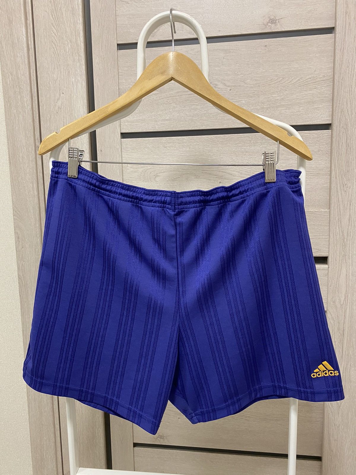 Adidas × Vintage Adidas Vintage Stripped Navi Yellow Logo Jersey Shorts Size US 32 / EU 48 - 2 Thumbnail