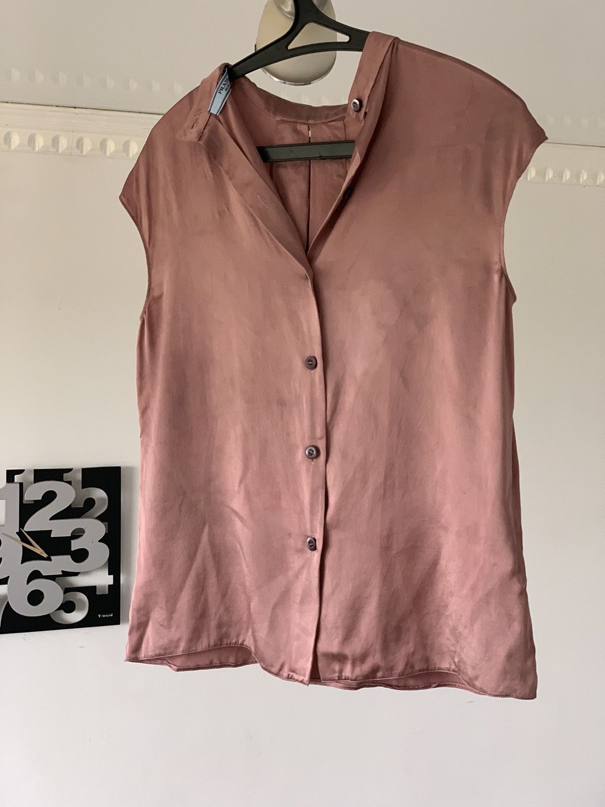 Prada Prada pink silk sleeveless blouse Size XS / US 0-2 / IT 36-38 - 5 Thumbnail