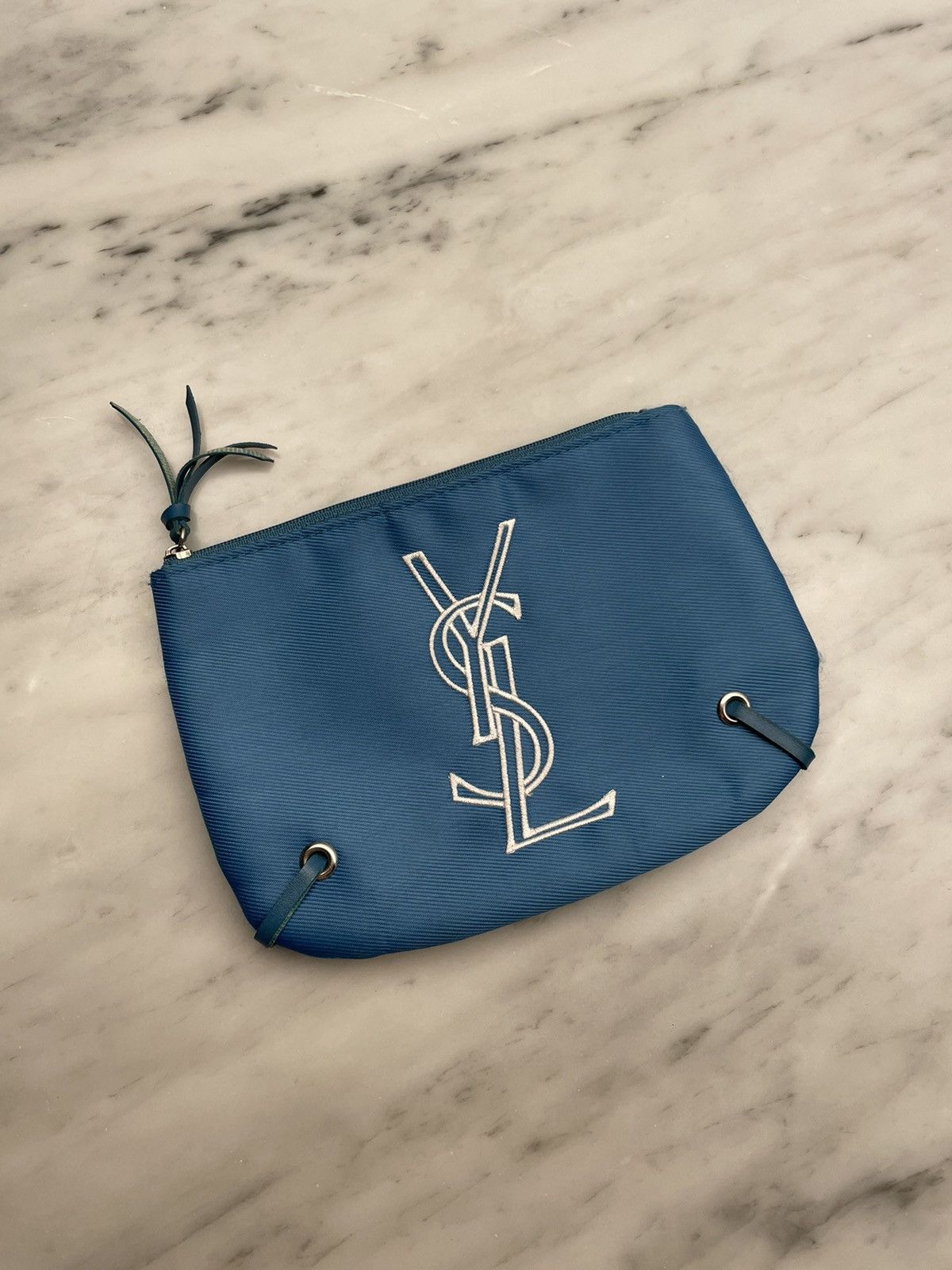 Yves Saint Laurent YSL yves saint Laurent toilet cosmetic bag pouch Size ONE SIZE - 1 Thumbnail