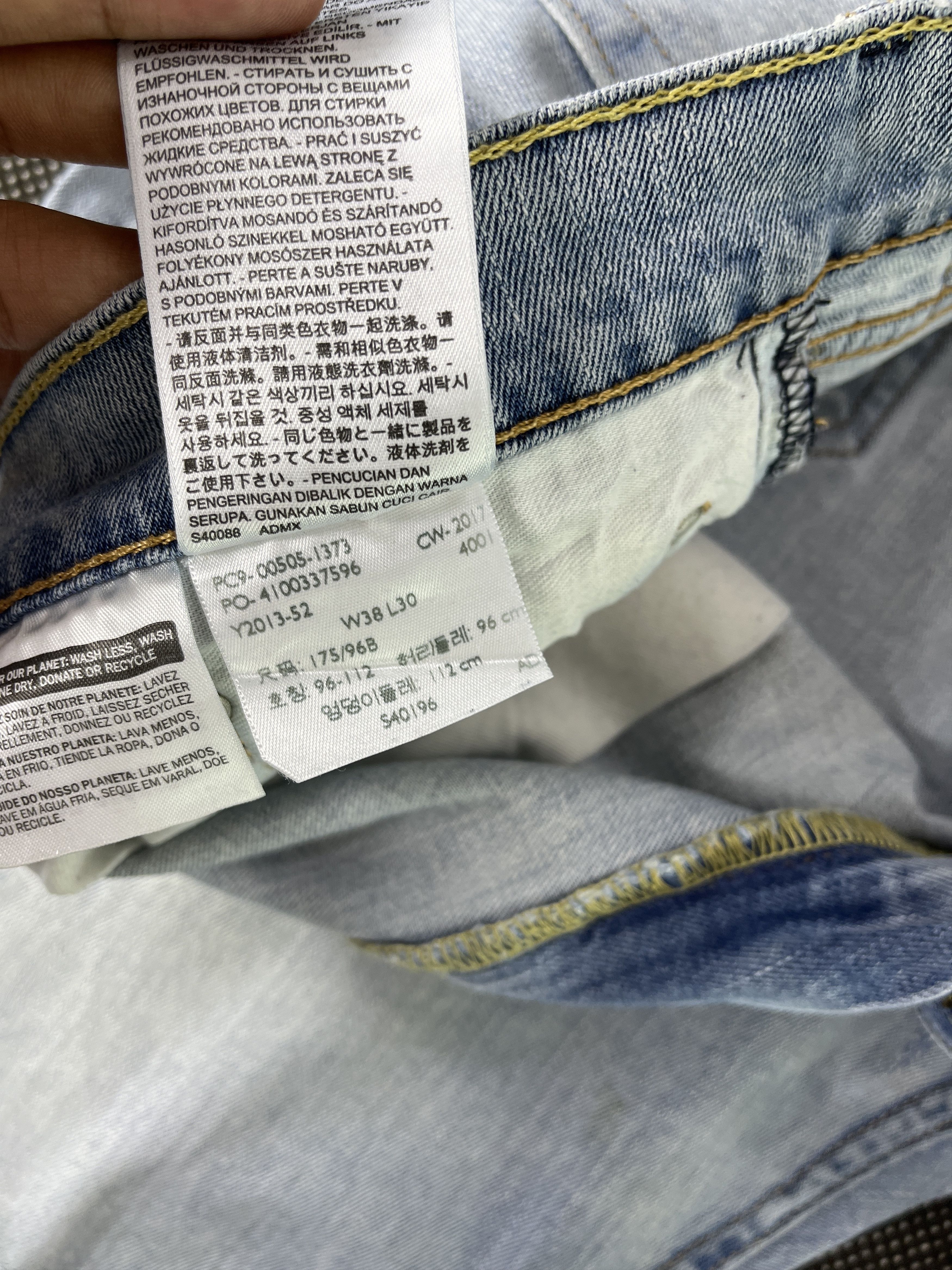 Levi's Vintage Levis 505 Light Wash Jeans - J344 Size US 39 - 9 Thumbnail