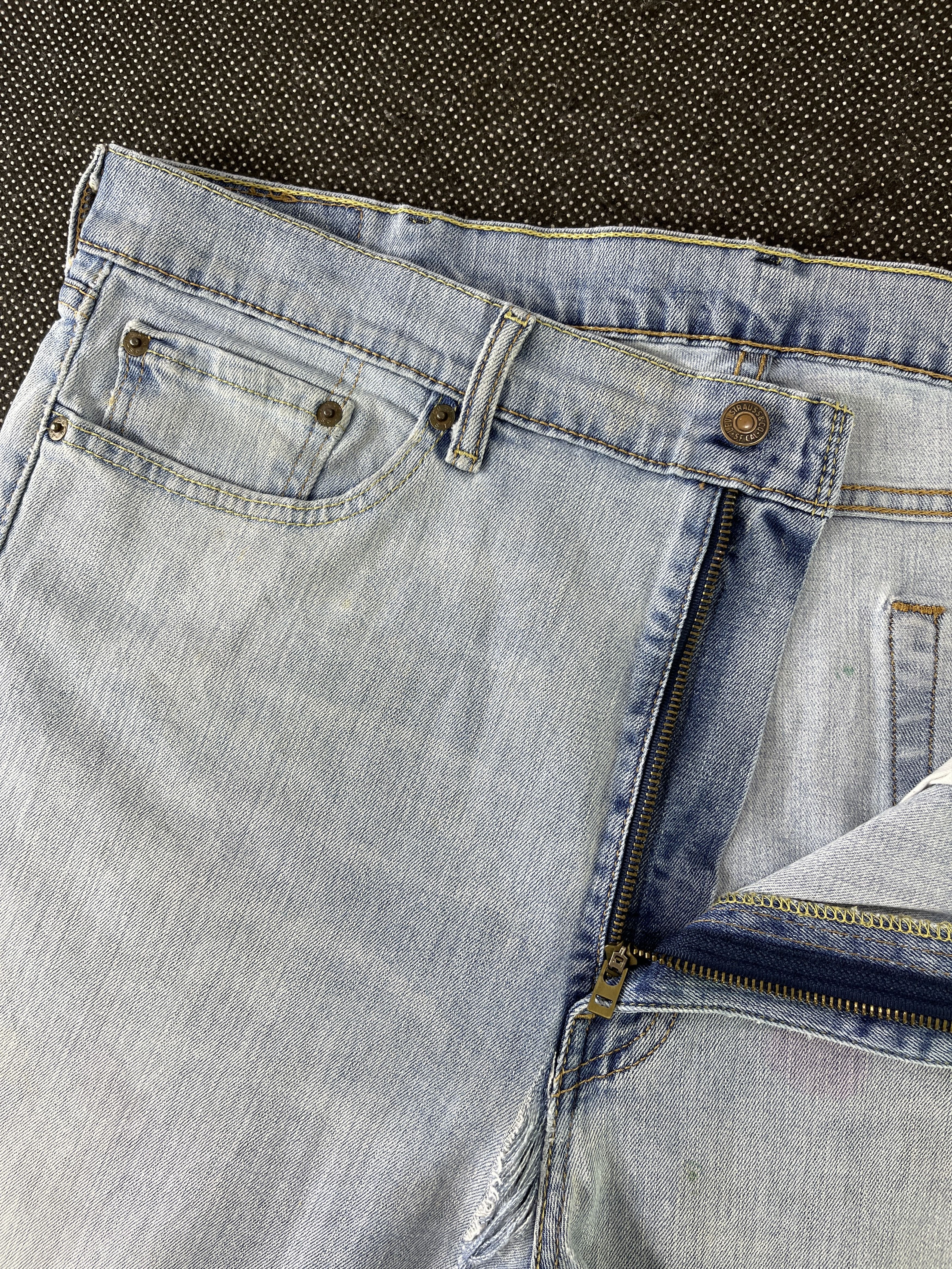 Levi's Vintage Levis 505 Light Wash Jeans - J344 Size US 39 - 7 Thumbnail