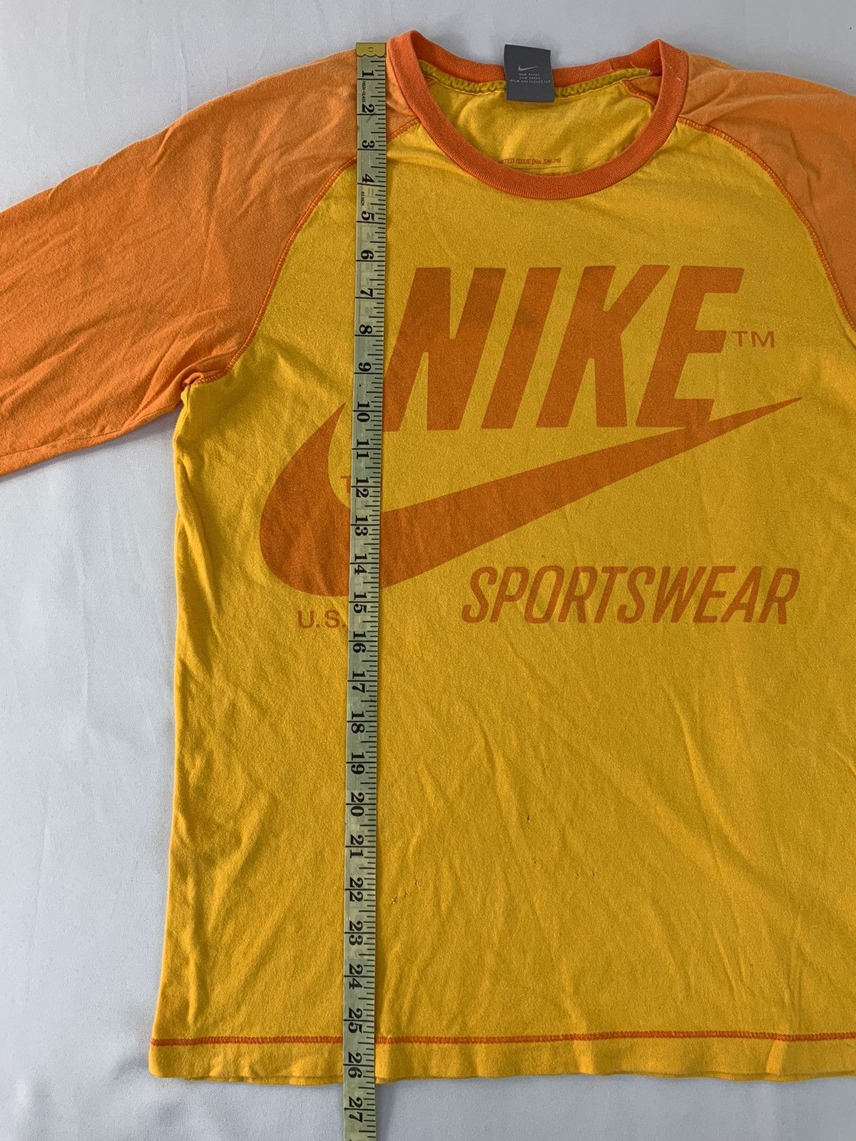 Nike Hype Nike Usa Sportswear Big Swoosh Logo Unisex Tee Size US S / EU 44-46 / 1 - 13 Thumbnail