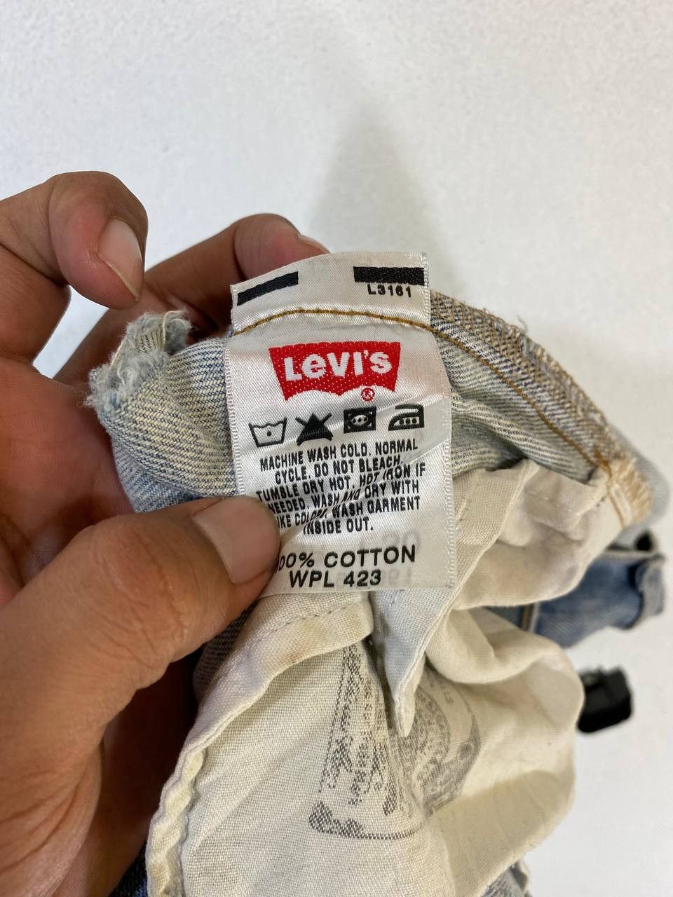 Levi's vintage levis 501 distressed denim Size US 39 - 14 Thumbnail