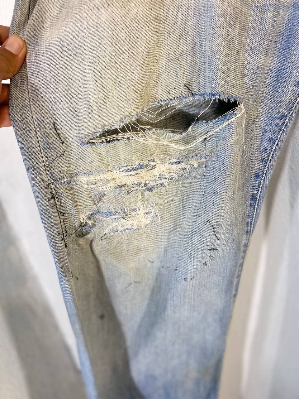Levi's vintage levis 501 distressed denim Size US 39 - 7 Thumbnail