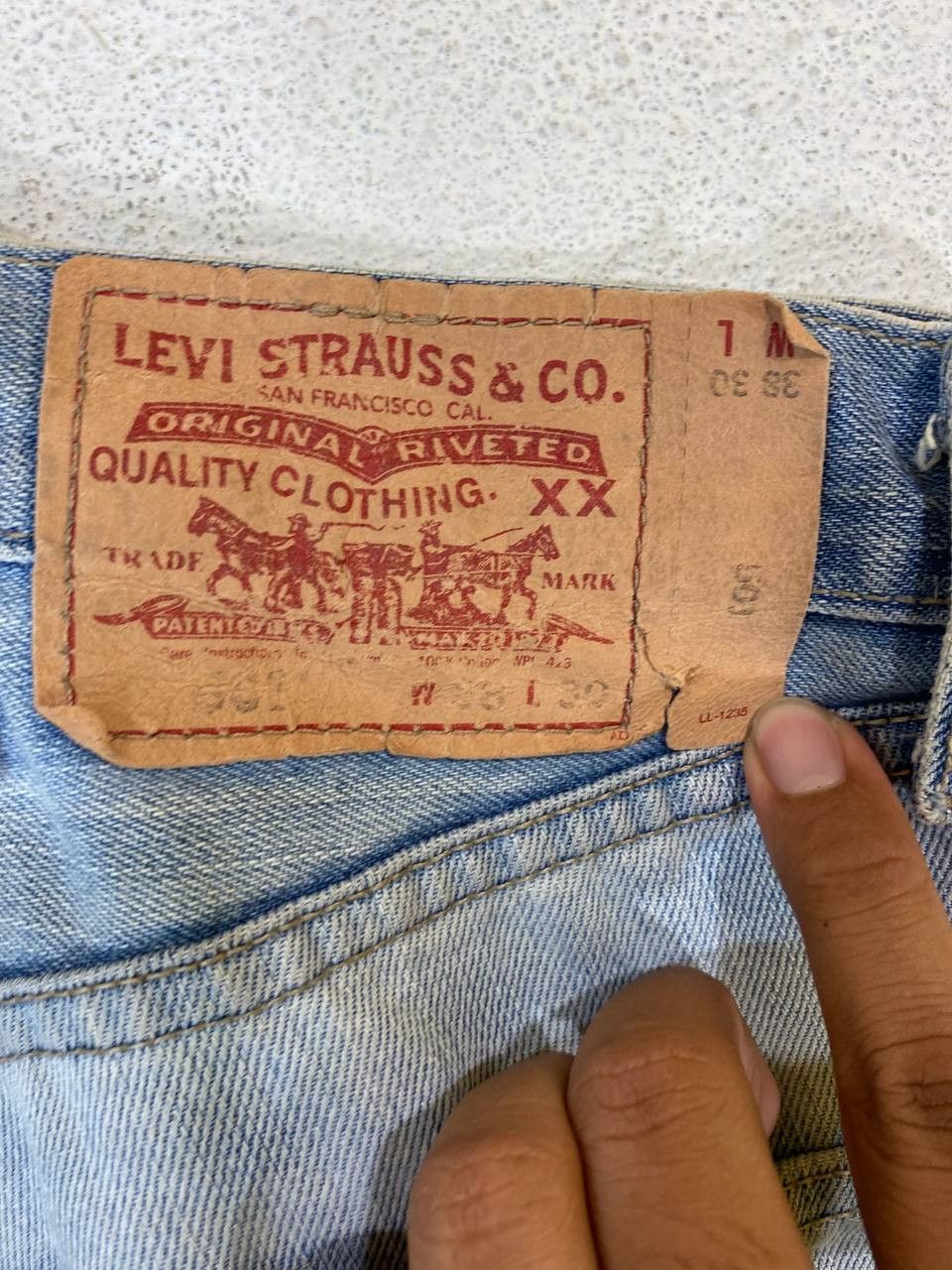Levi's vintage levis 501 distressed denim Size US 39 - 4 Thumbnail