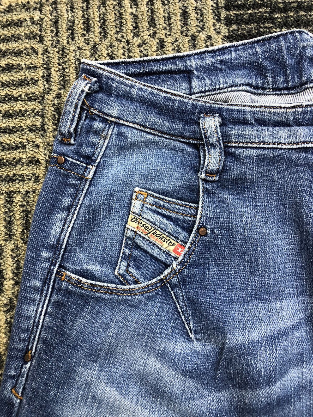 Diesel Diesel Chinelle Regular Slim TaperedStretch Faded Blue Jeans Size US 27 - 6 Thumbnail