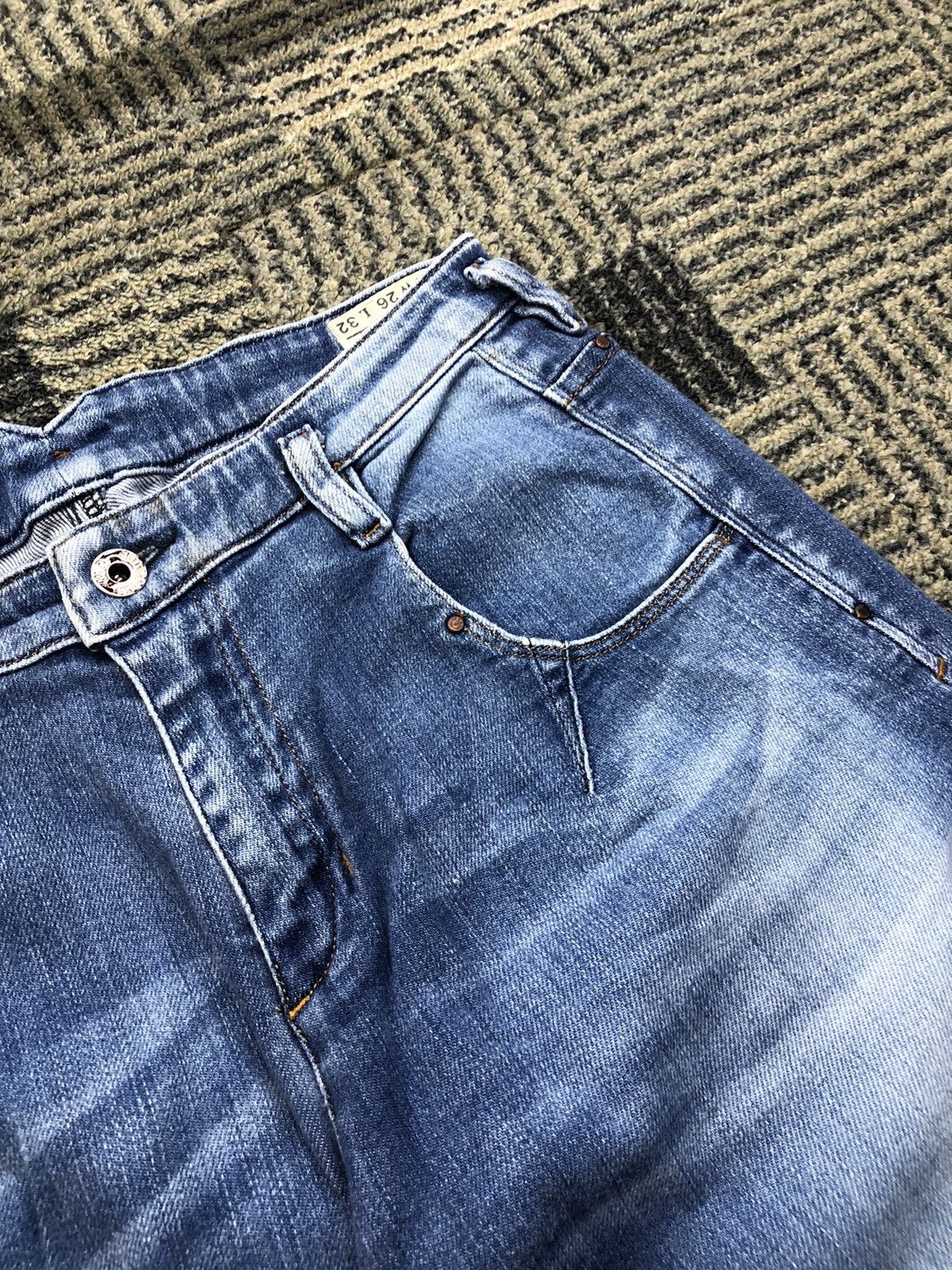 Diesel Diesel Chinelle Regular Slim TaperedStretch Faded Blue Jeans Size US 27 - 7 Thumbnail