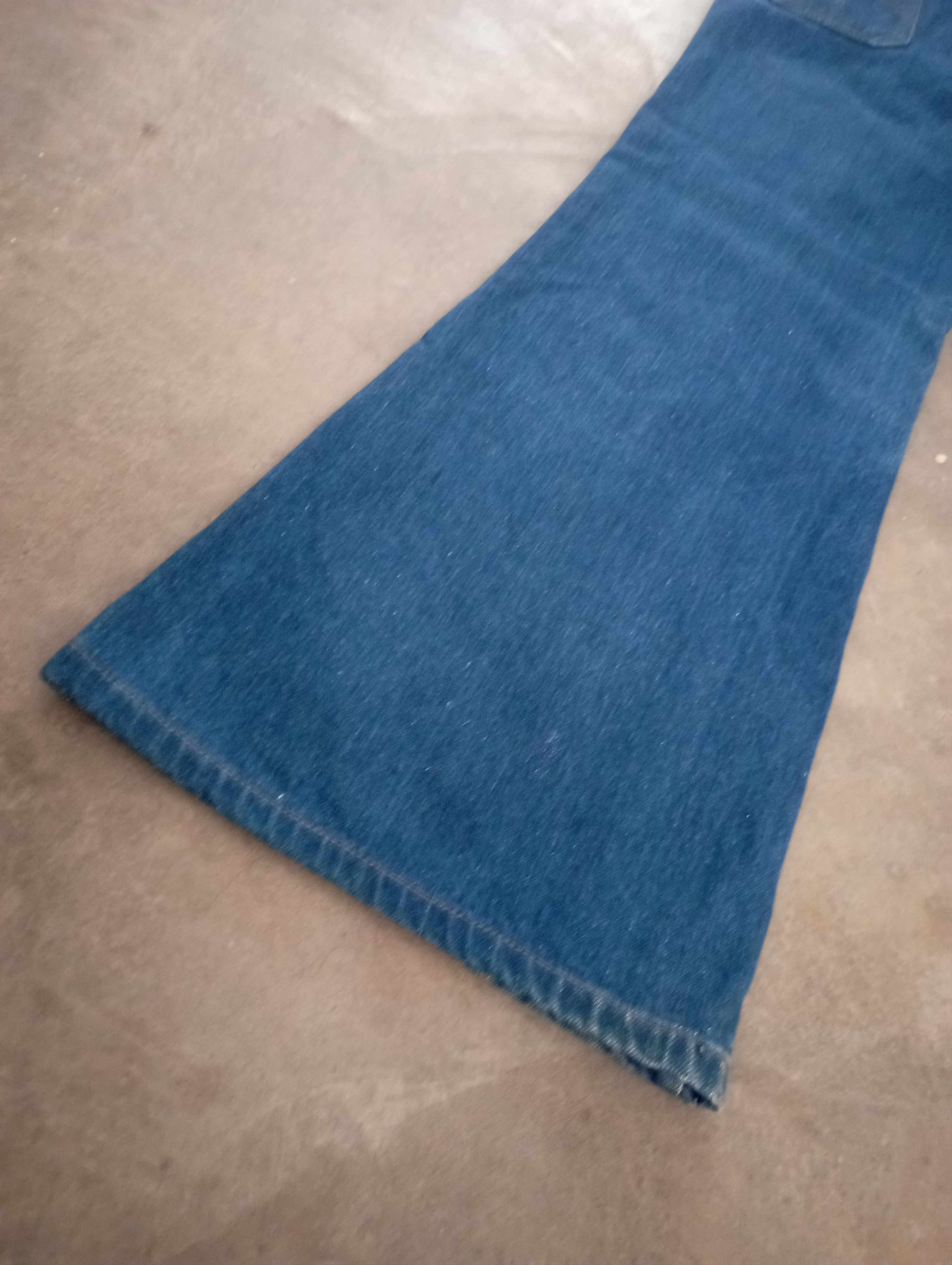 Levi's Vintage Levi's 601 Super Flare Bellbottom Bootcut Jeans Size US 27 - 13 Thumbnail