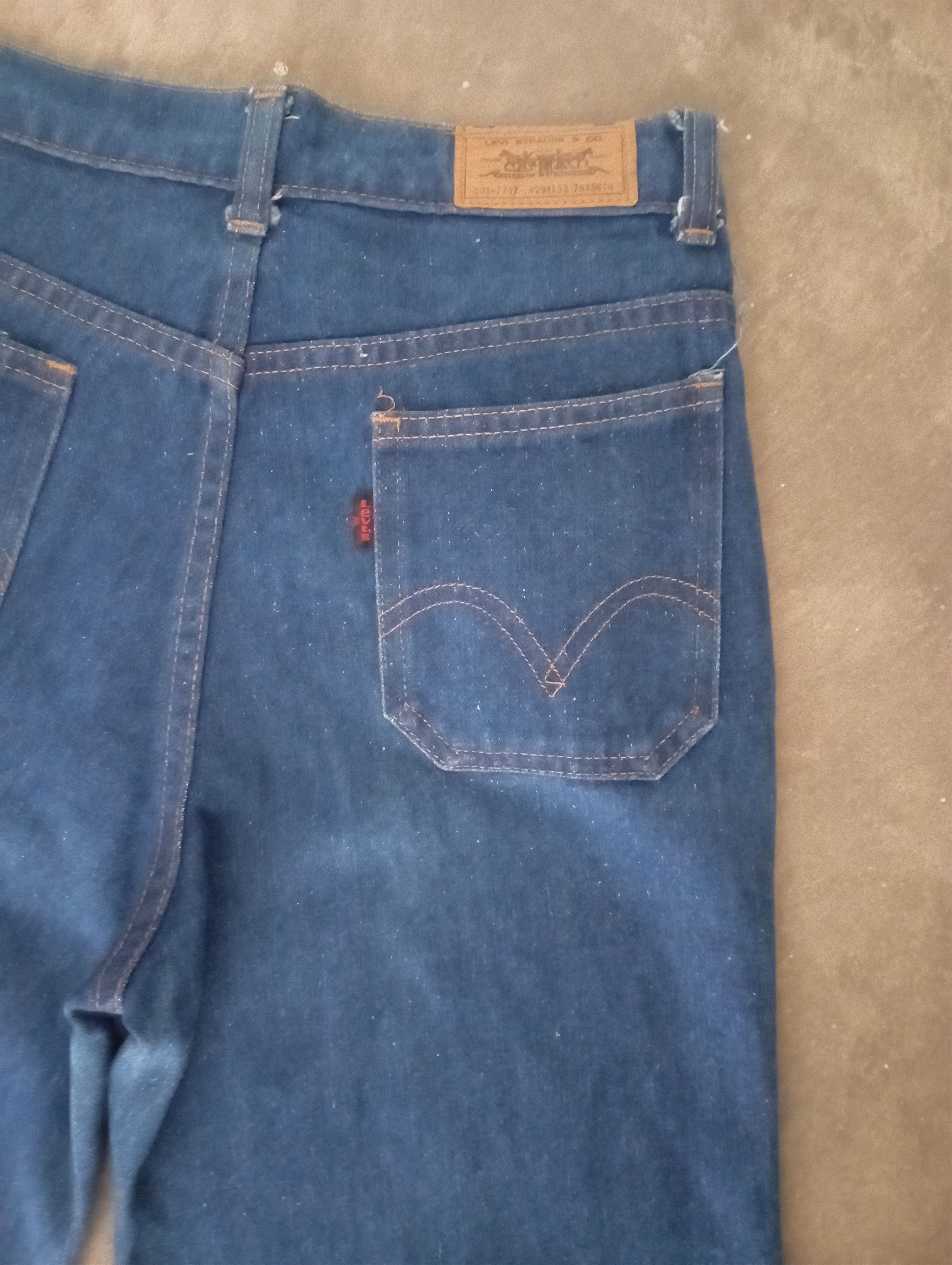 Levi's Vintage Levi's 601 Super Flare Bellbottom Bootcut Jeans Size US 27 - 10 Thumbnail