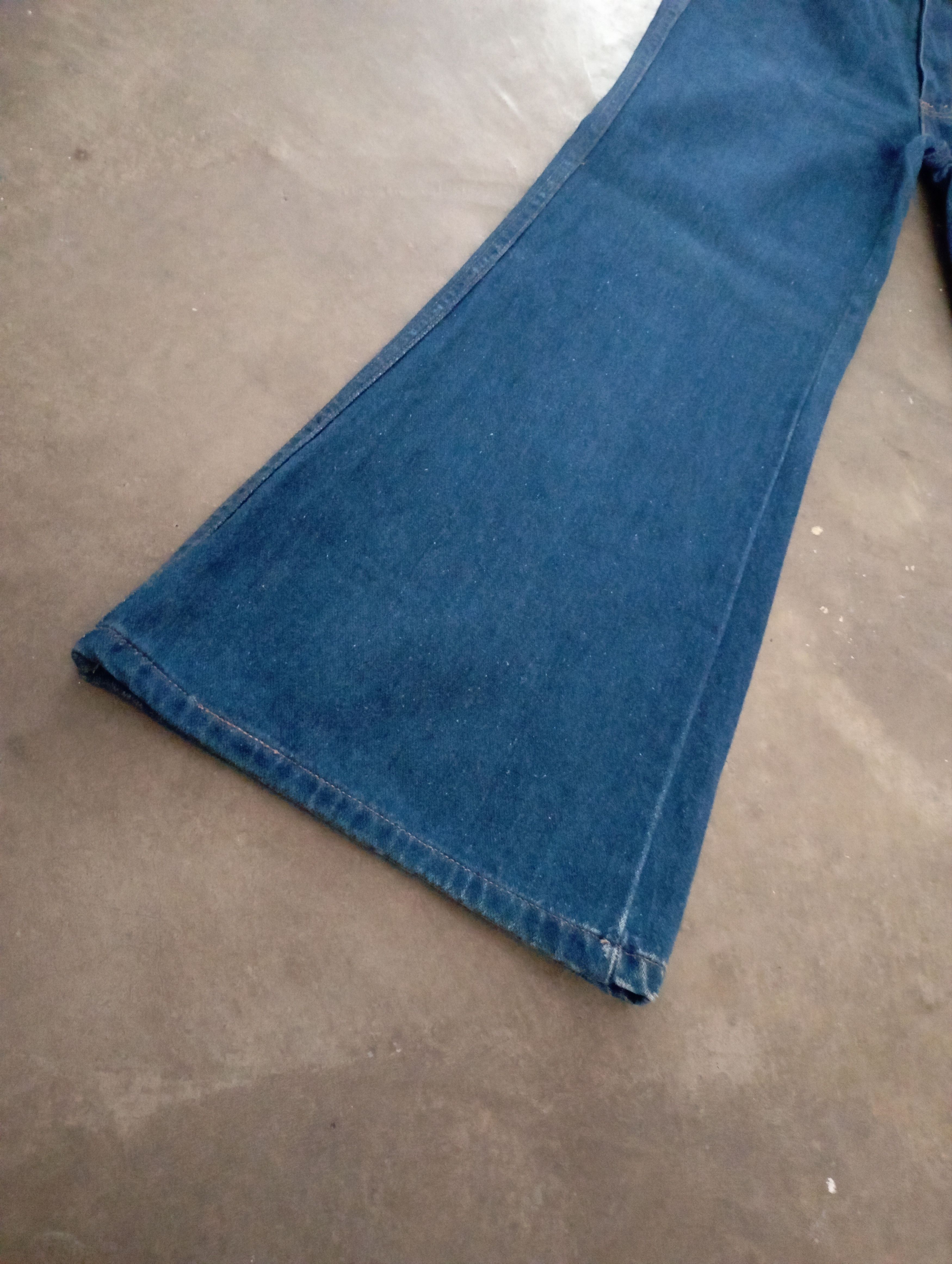 Levi's Vintage Levi's 601 Super Flare Bellbottom Bootcut Jeans Size US 27 - 7 Thumbnail