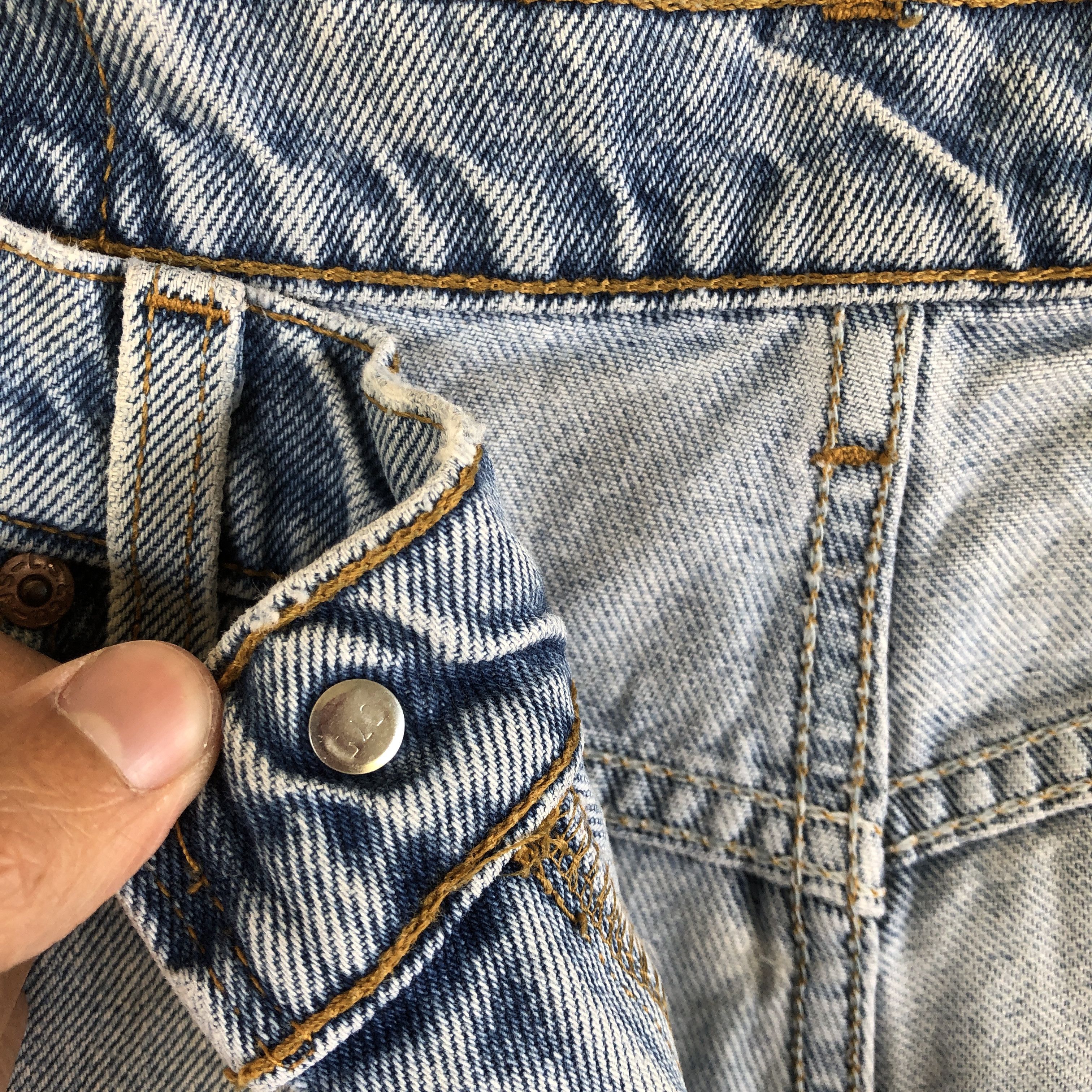 Levi's Vintage Levi's 505 Distressed Jeans Levis Sun Faded Denim Size US 32 / EU 48 - 7 Thumbnail