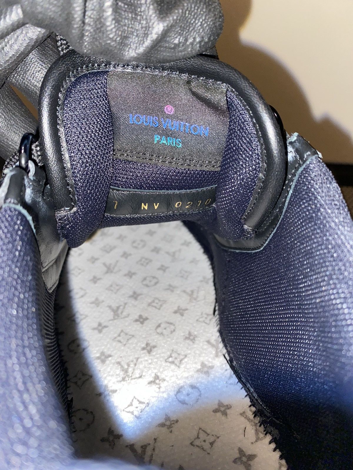Louis Vuitton Louis Vuitton LV Trainer Sneaker Plain Rainbow Virgil Grail Size US 9 / EU 42 - 19 Thumbnail