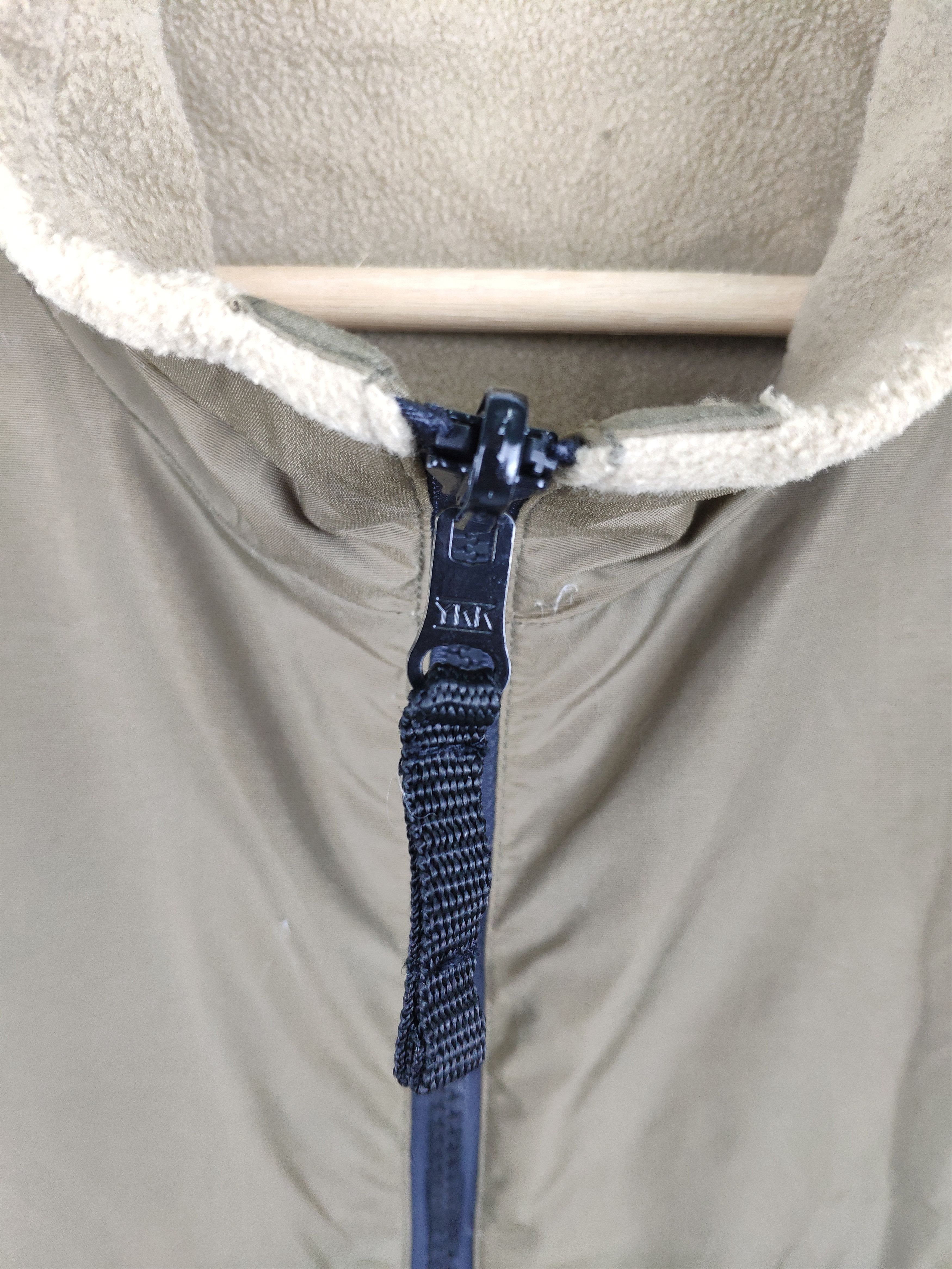 Japanese Brand × Uniqlo Japanese Uniqlo Fleece Vest Reversible Size US XL / EU 56 / 4 - 4 Thumbnail