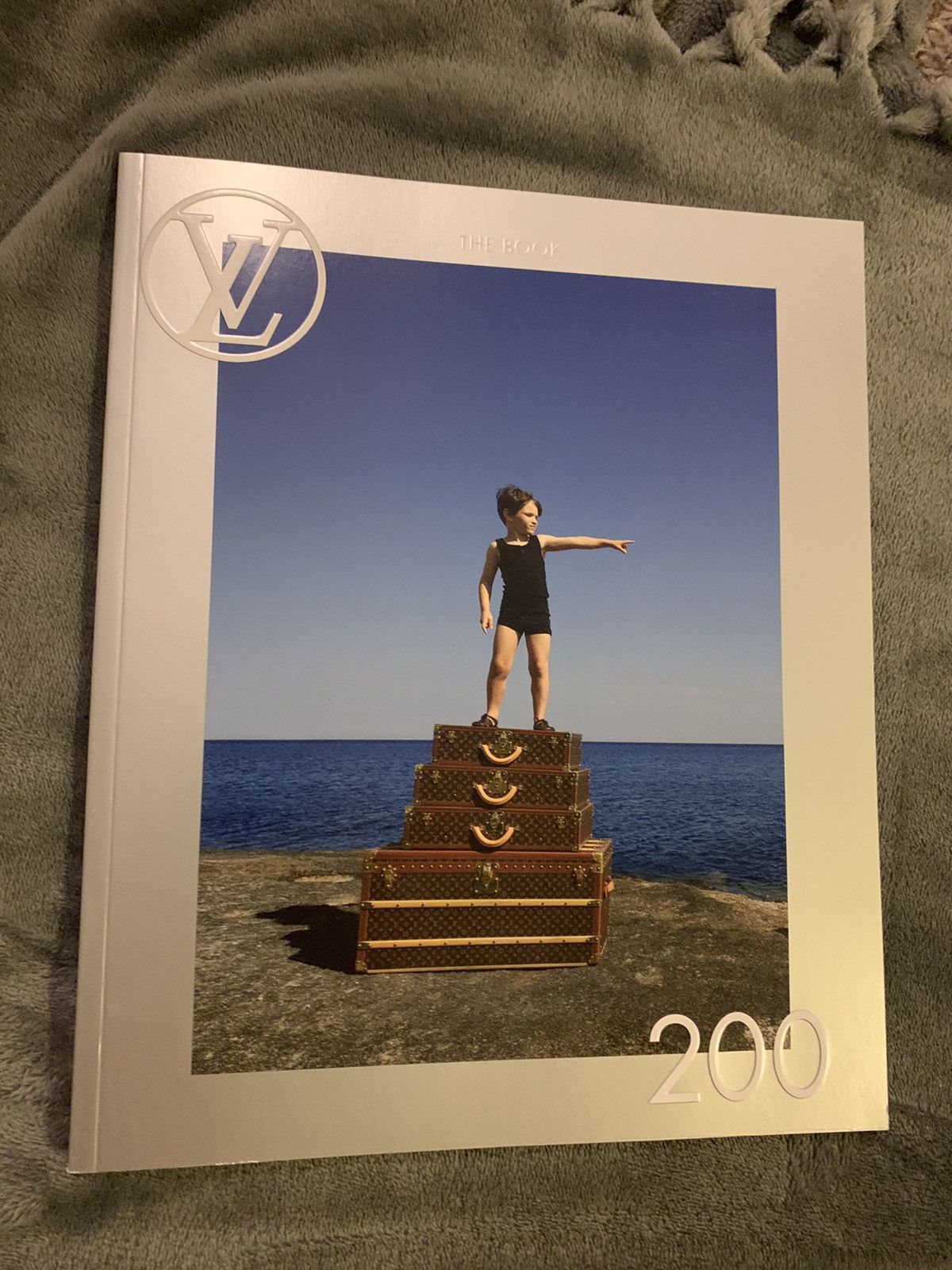 Louis Vuitton THE BOOK #200, LIMITED EDITION! LV speedy neverfull VIRGIL  ABLOH