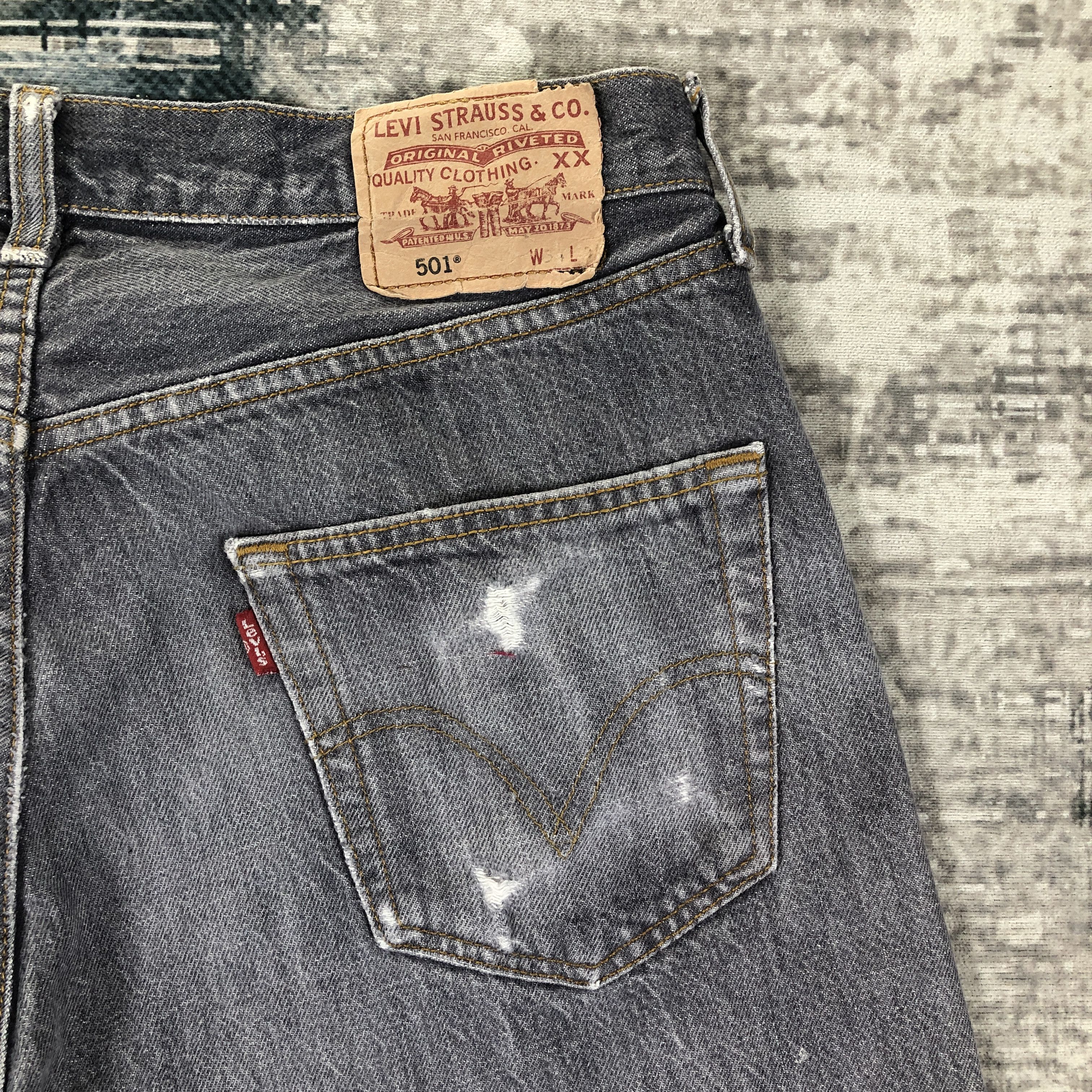 Levi's × Vintage Vintage Levis 501 Jeans Faded Black Denim Size US 33 - 13 Thumbnail
