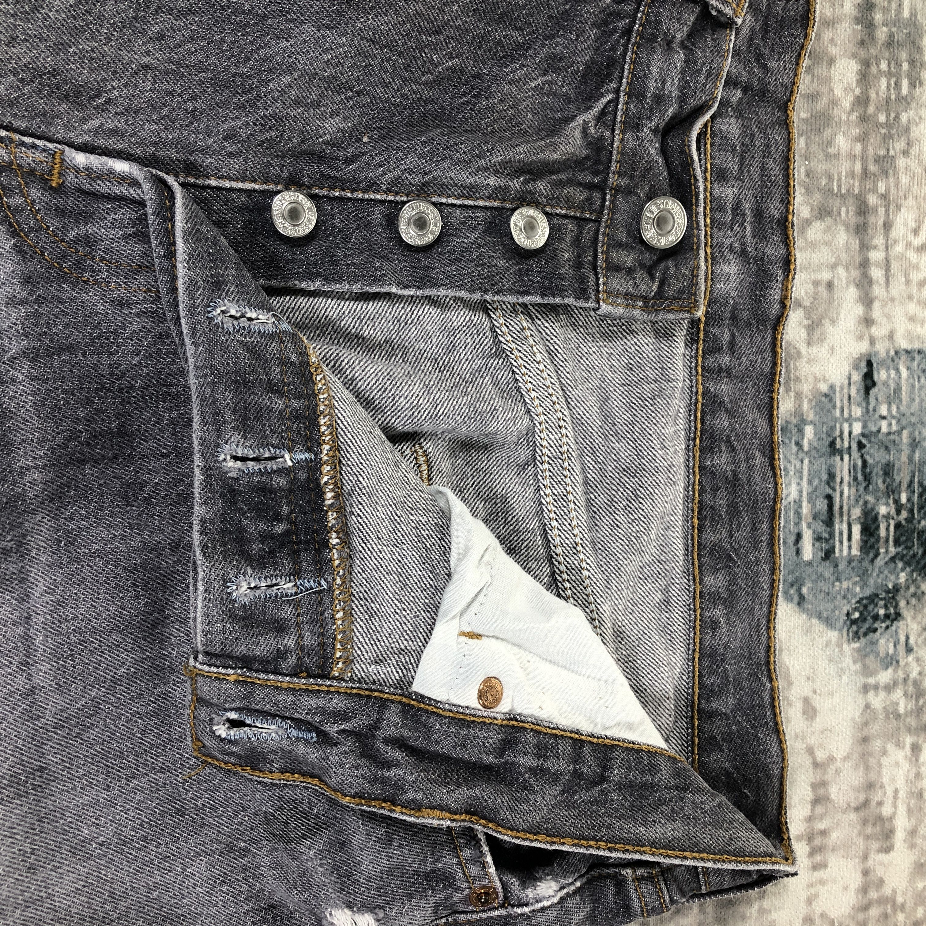 Levi's × Vintage Vintage Levis 501 Jeans Faded Black Denim Size US 33 - 5 Thumbnail