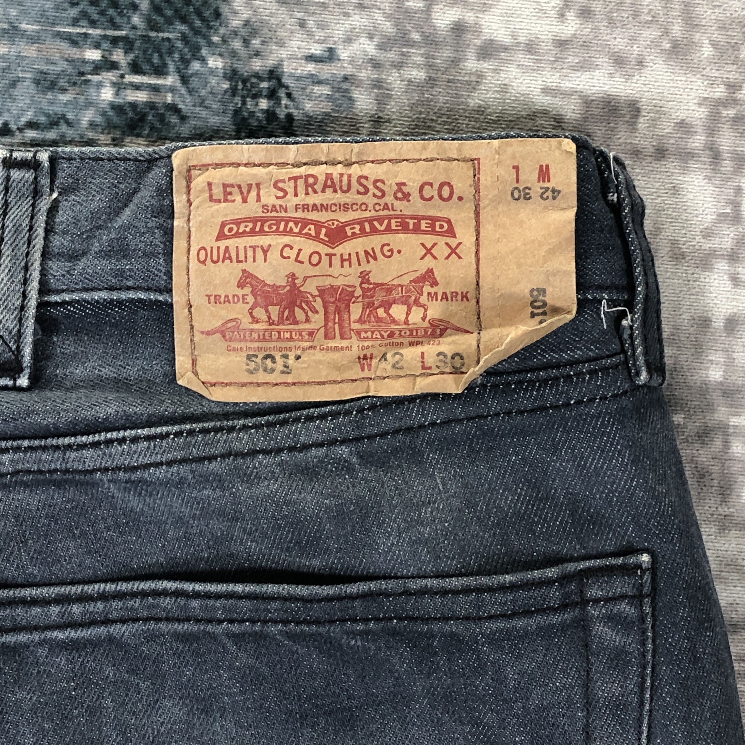 Levi's × Vintage Vintage Levis 501 Jeans Faded Blue Denim Size US 41 - 14 Thumbnail