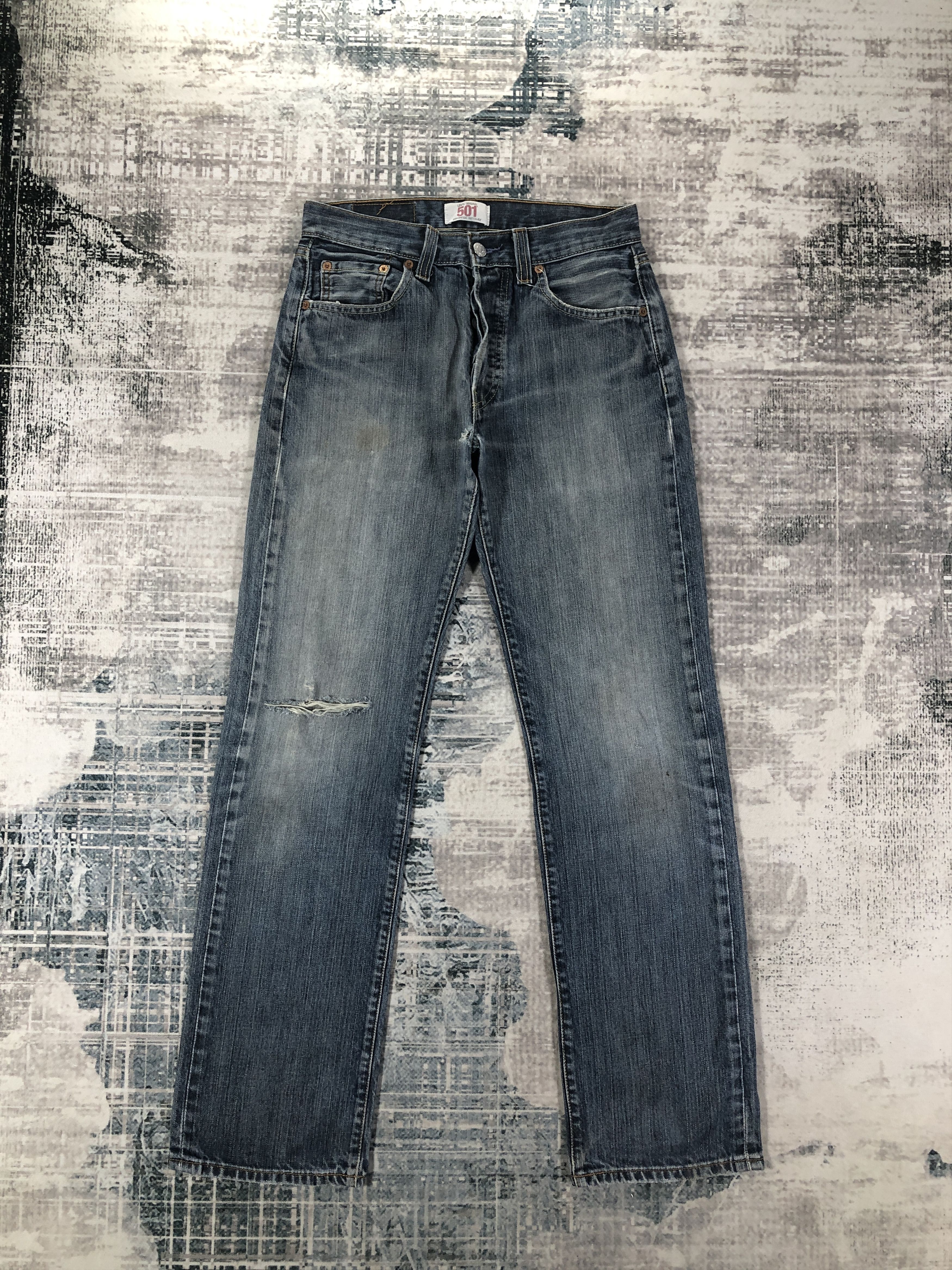 Levi's × Vintage Vintage Levis 501 Jeans Medium Wash Denim Size US 28 / EU 44 - 1 Thumbnail