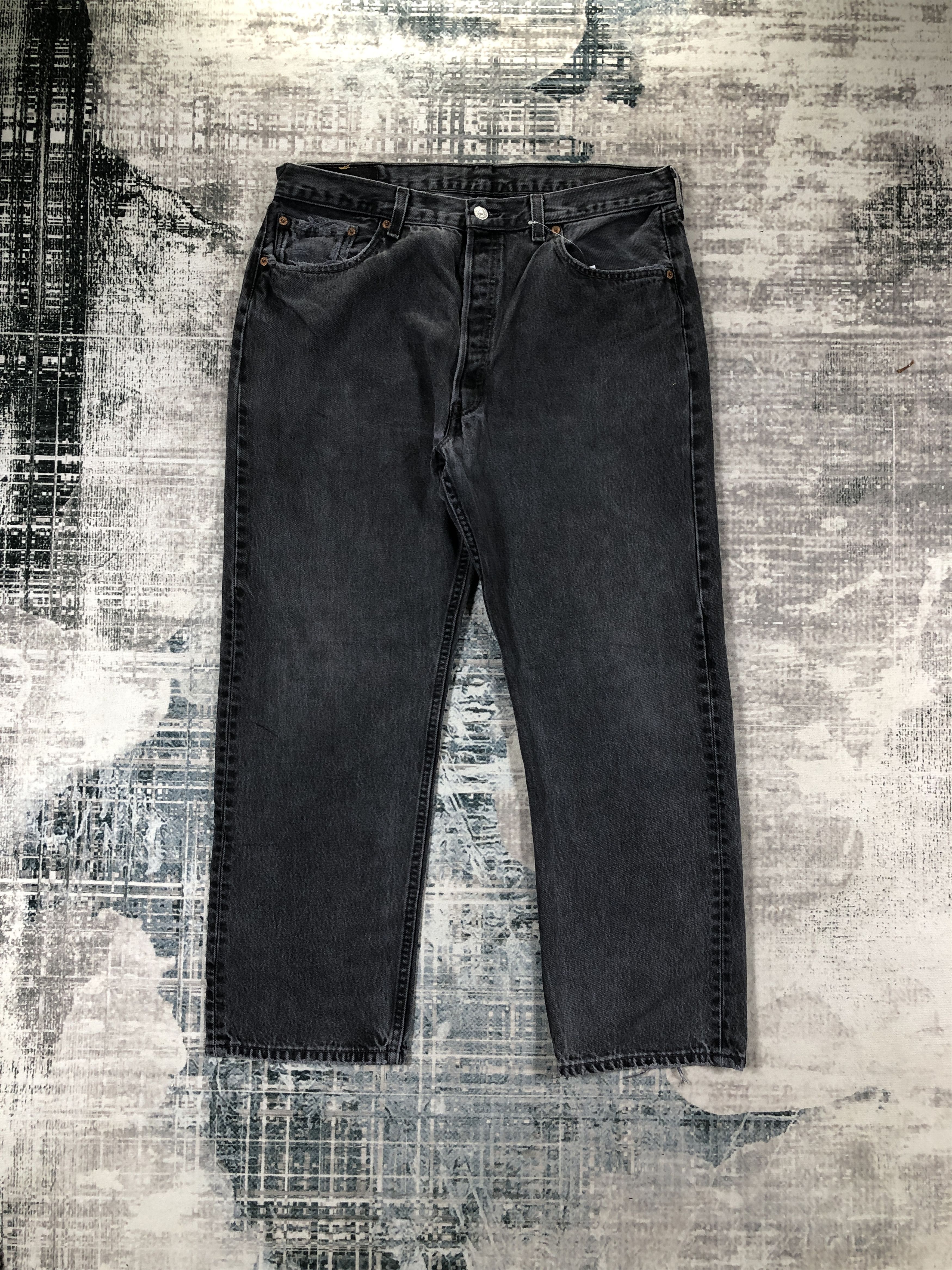 Levi's × Vintage Vintage Levis 501 Jeans Faded Black Denim Size US 34 / EU 50 - 1 Thumbnail
