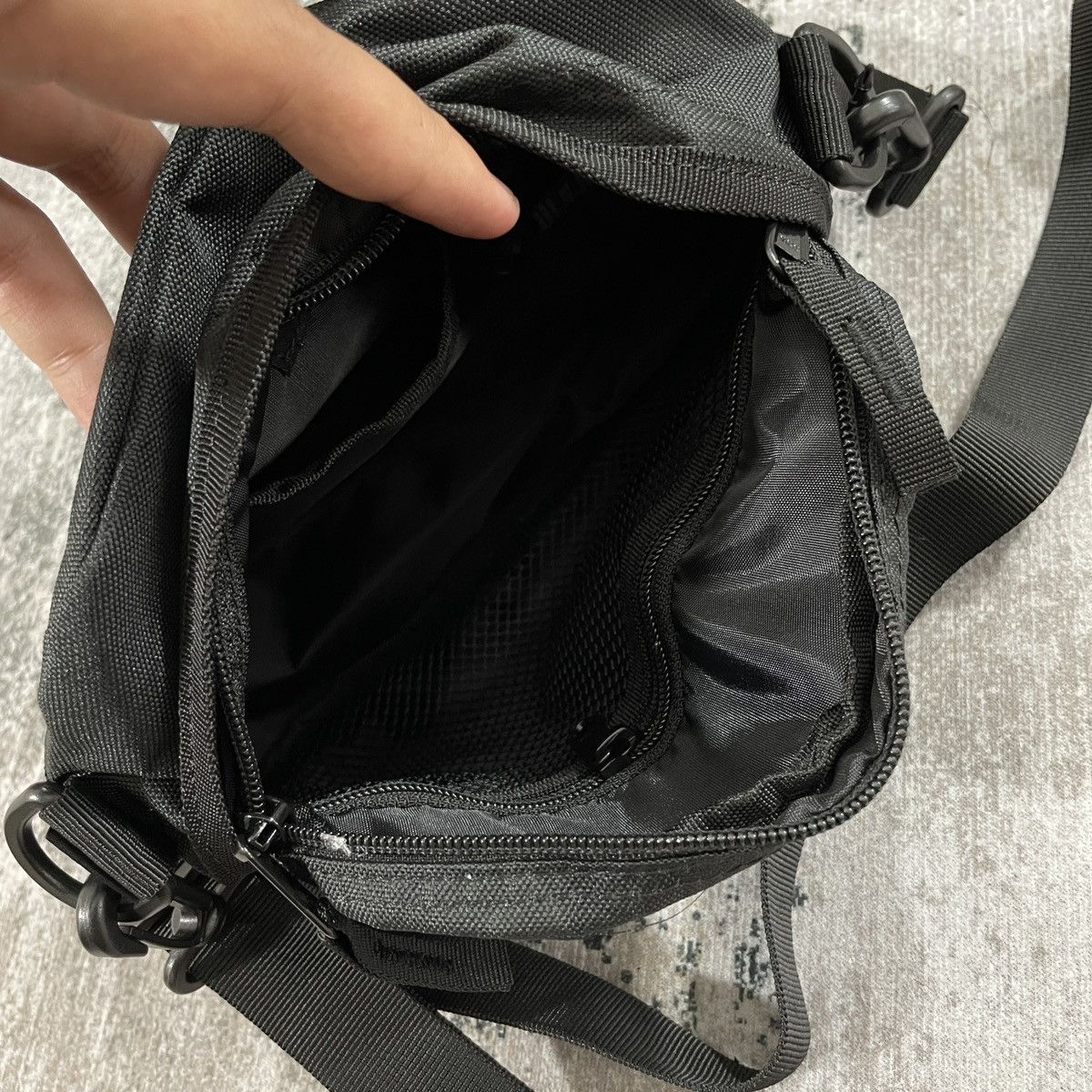 Stussy Stussy Stock Logo Sling Bag // Black Size ONE SIZE - 6 Thumbnail