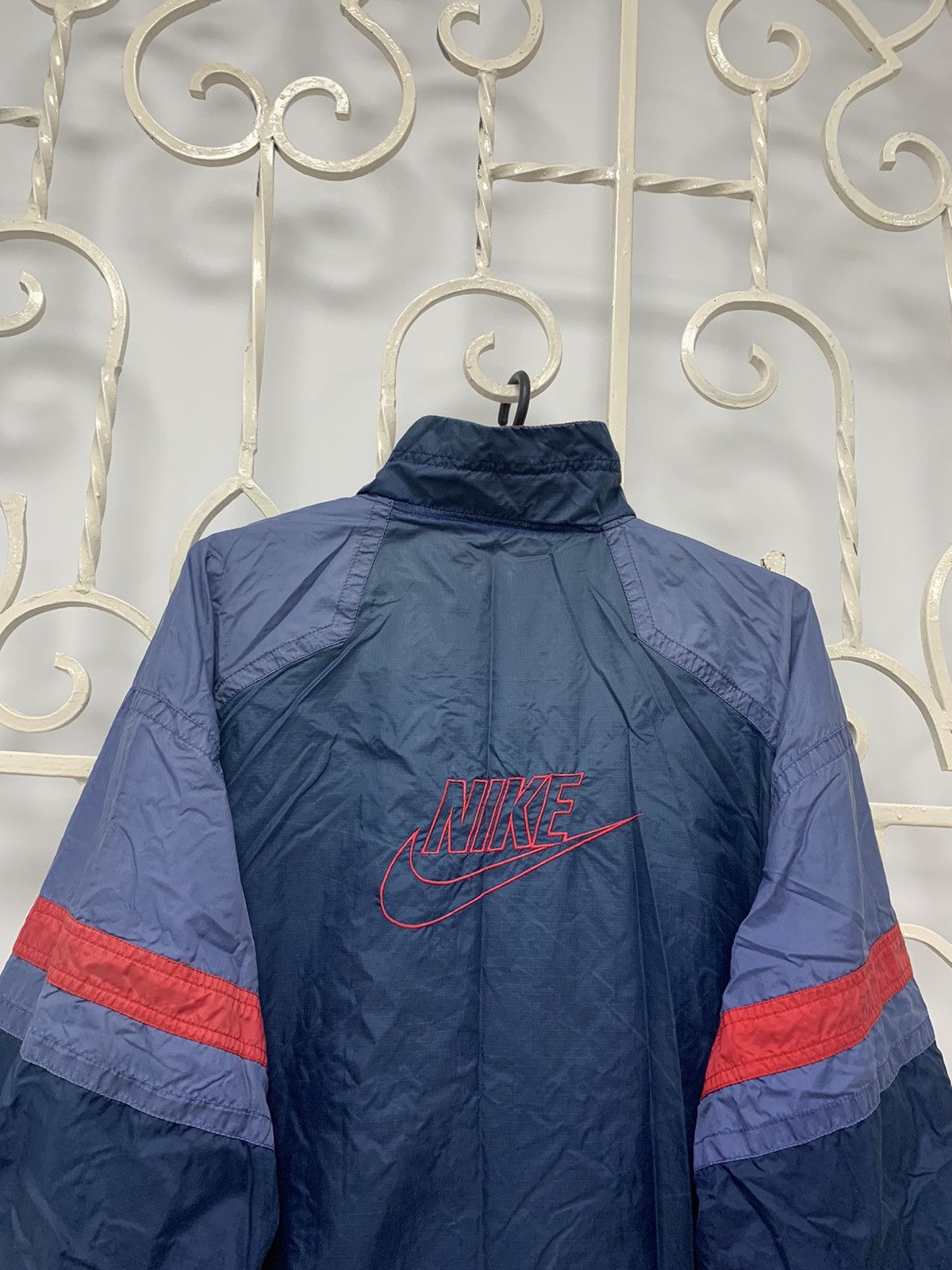 Nike × Vintage Vintage Nike Big Logo Jacket Size US L / EU 52-54 / 3 - 2 Thumbnail