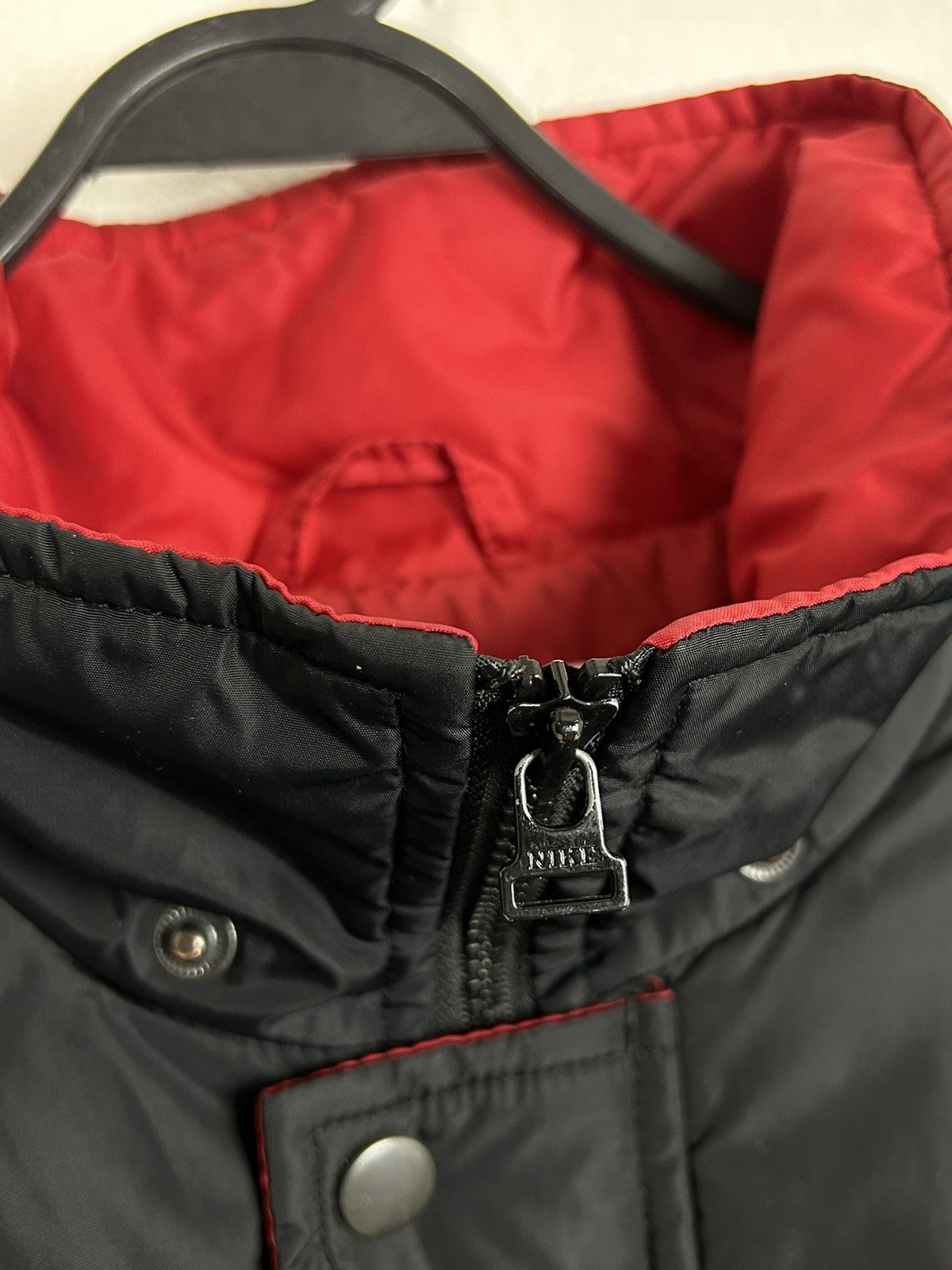 Nike 90s Vintage Nike Big Swoosh On Back Puffer Jacket In Black Size US M / EU 48-50 / 2 - 4 Thumbnail
