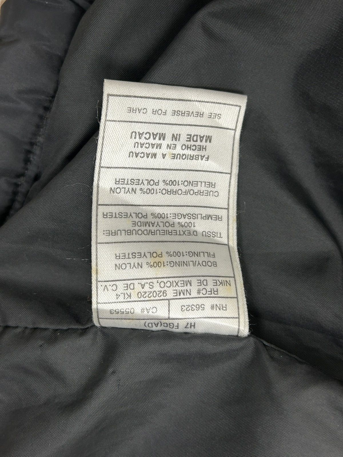Nike 90s Vintage Nike Big Swoosh On Back Puffer Jacket In Black Size US M / EU 48-50 / 2 - 11 Thumbnail