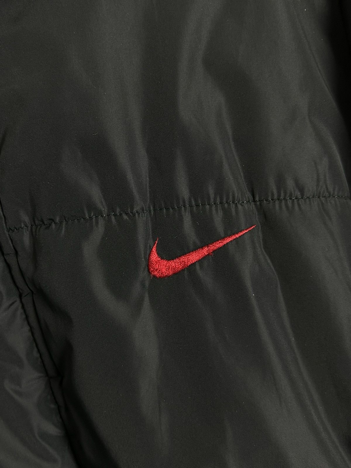 Nike 90s Vintage Nike Big Swoosh On Back Puffer Jacket In Black Size US M / EU 48-50 / 2 - 3 Thumbnail