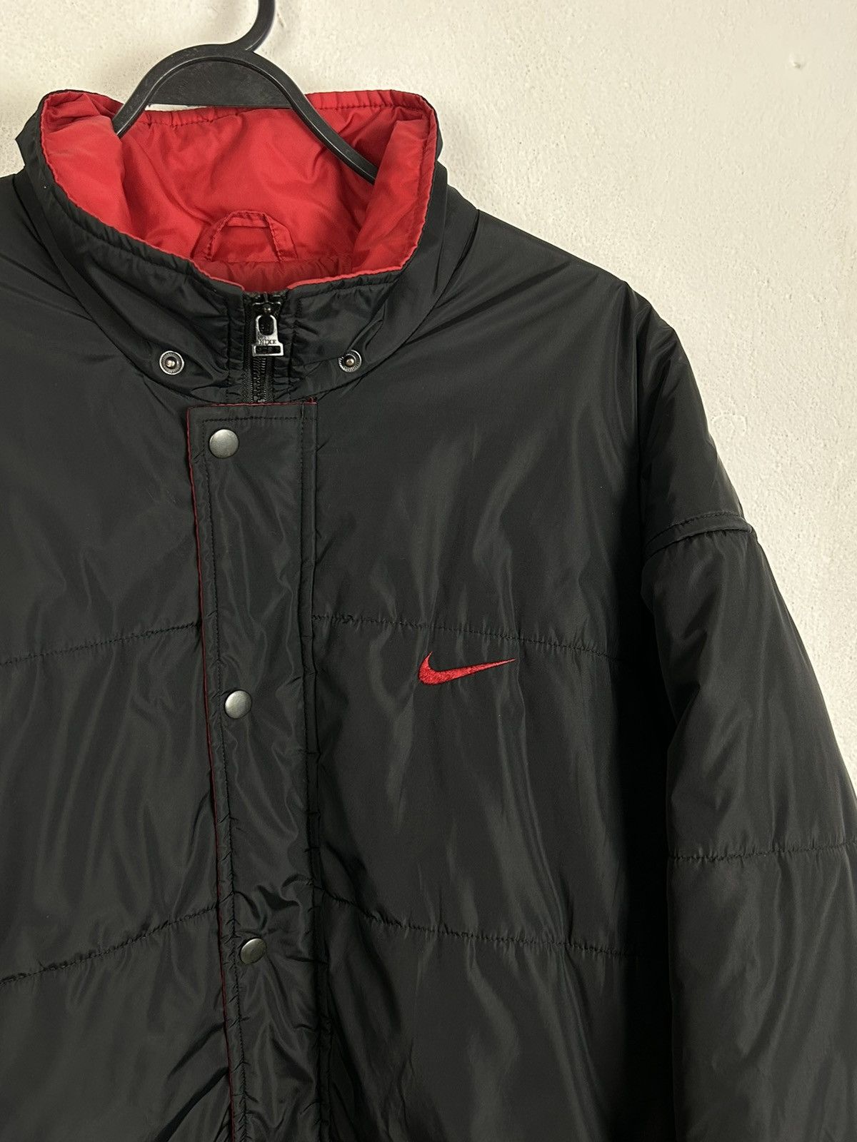 Nike 90s Vintage Nike Big Swoosh On Back Puffer Jacket In Black Size US M / EU 48-50 / 2 - 2 Thumbnail