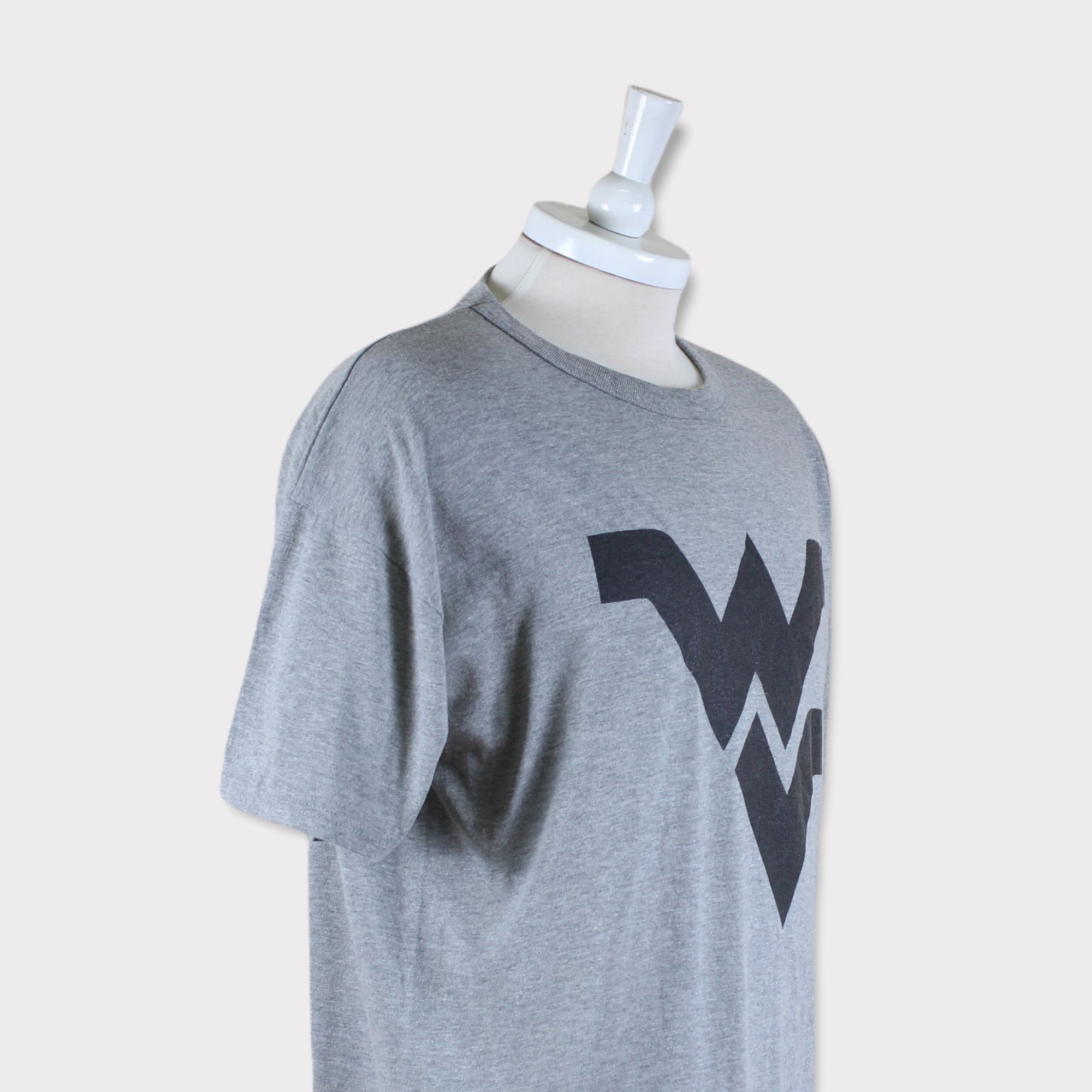 Vintage 90s West Virginia Mountaineers Shirt/Sweatshirt