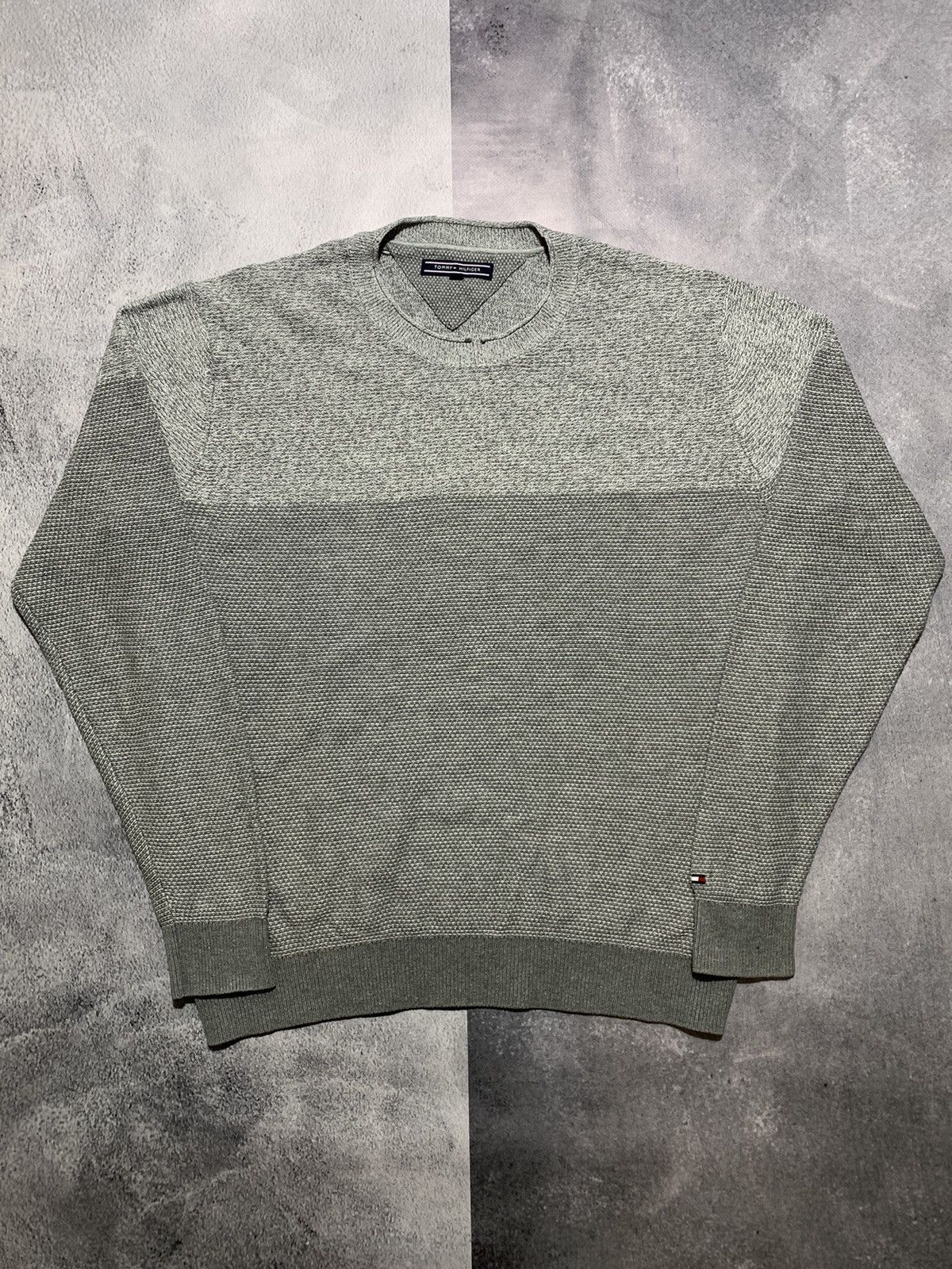 Tommy Hilfiger × Vintage Vintage Y2K Tommy Hilfiger sweaters streetwear size XL Size US XL / EU 56 / 4 - 1 Thumbnail