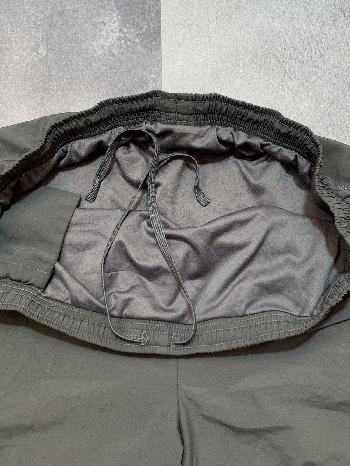 Nike × Vintage Vintage Y2K Nike swoosh shorts streetwear style size L Size US 34 / EU 50 - 4 Thumbnail
