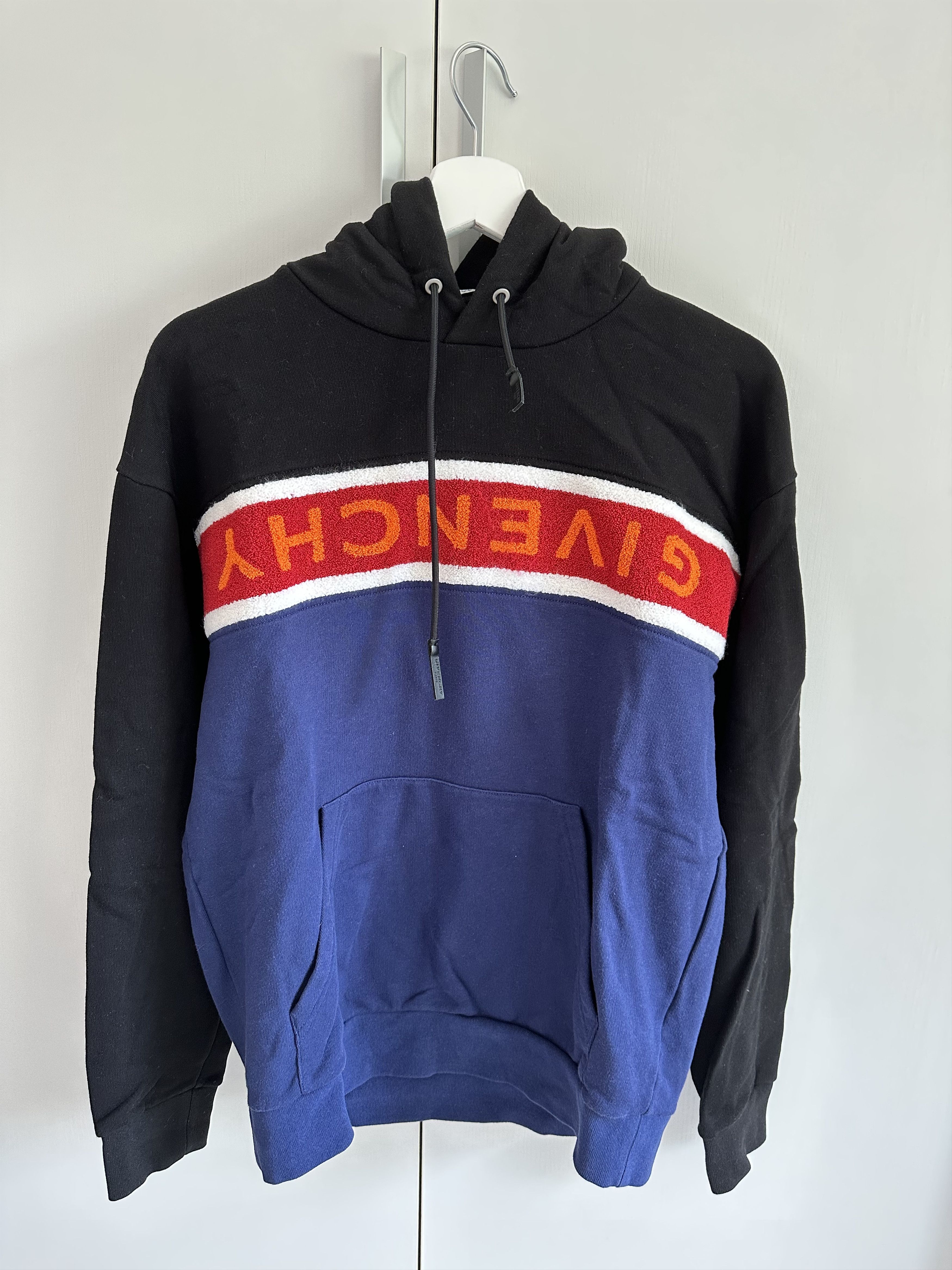 Givenchy towel logo store hoodie