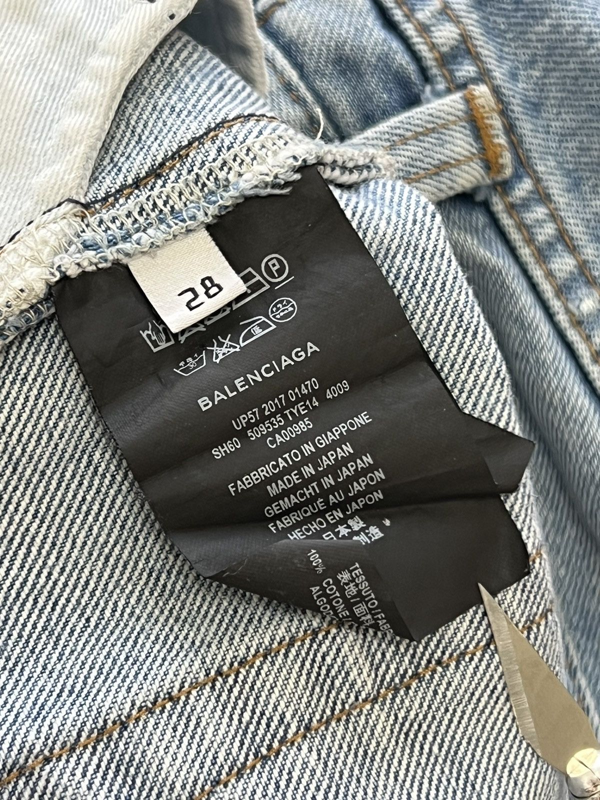 Balenciaga Balenciaga Denim Shorts Size US 30 / EU 46 - 7 Thumbnail