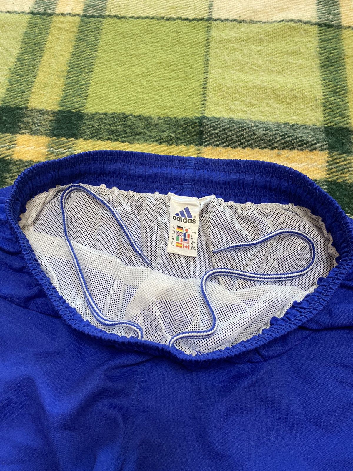 Adidas Vintage Adidas shorts streetwear y2k style casual size XL Size US 36 / EU 52 - 5 Thumbnail