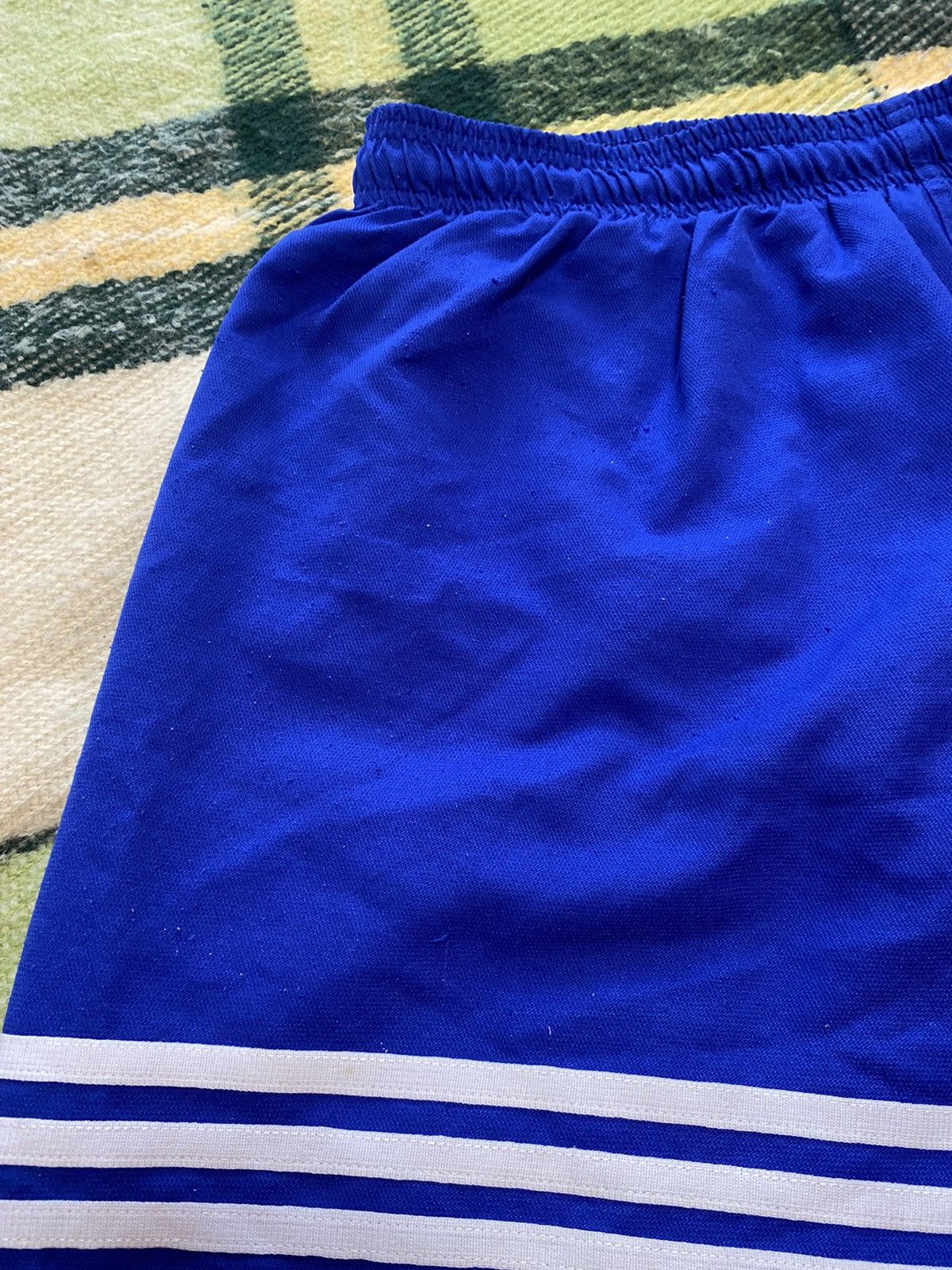Adidas Vintage Adidas shorts streetwear y2k style casual size XL Size US 36 / EU 52 - 3 Thumbnail