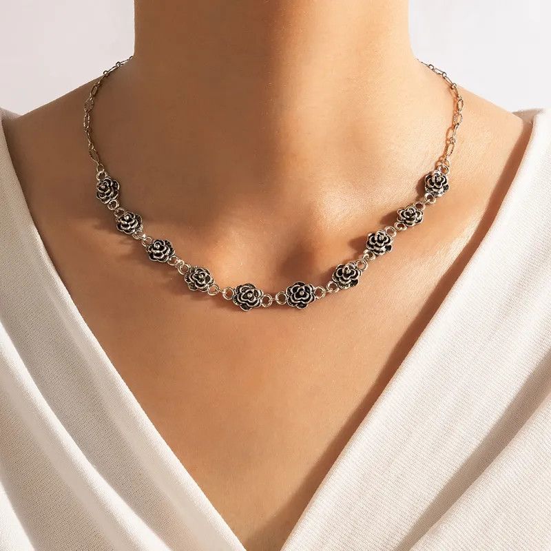 Jewelry Rose Choker Chain Necklace Size ONE SIZE - 1 Thumbnail