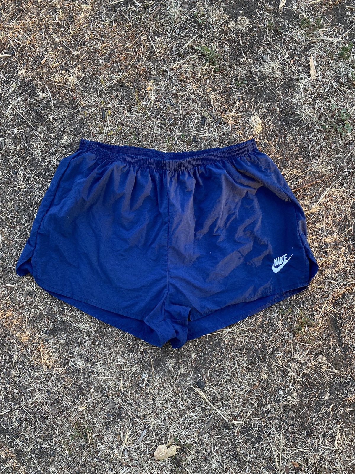 Nike Vintage Nike shorts streetwear swoosh casual y2k size L Size US 34 / EU 50 - 1 Thumbnail